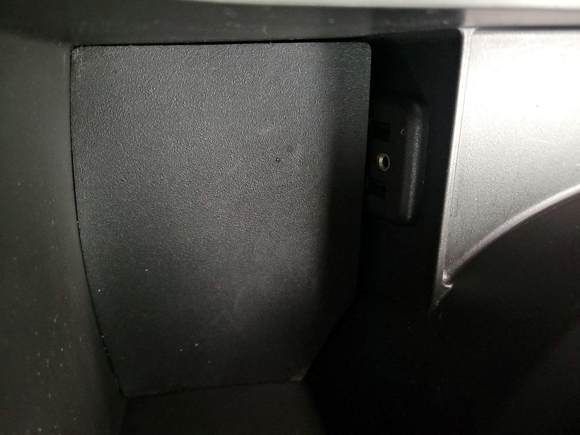 Thumbnail: 2018 Chevrolet Camaro - 19