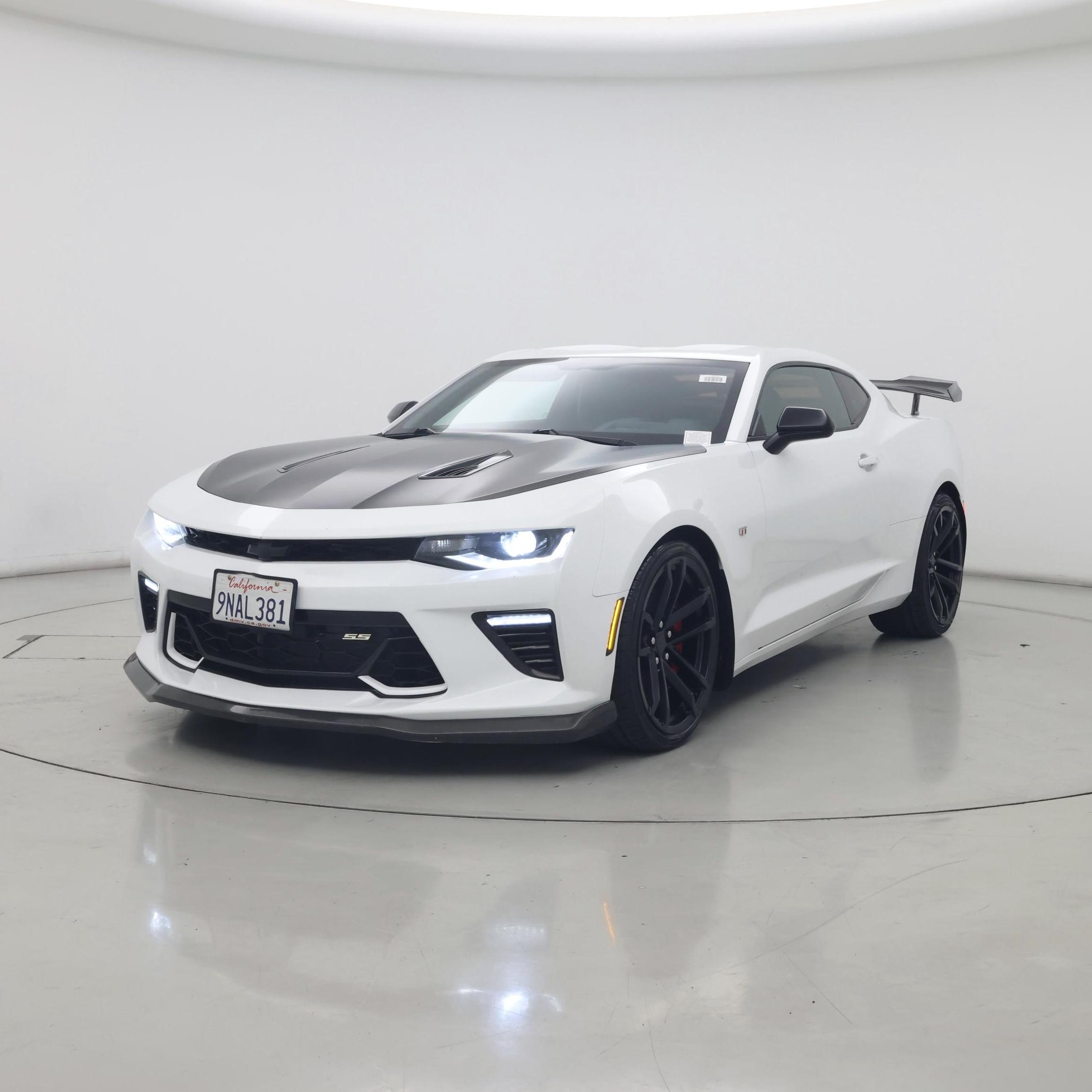 Thumbnail: 2018 Chevrolet Camaro - 4