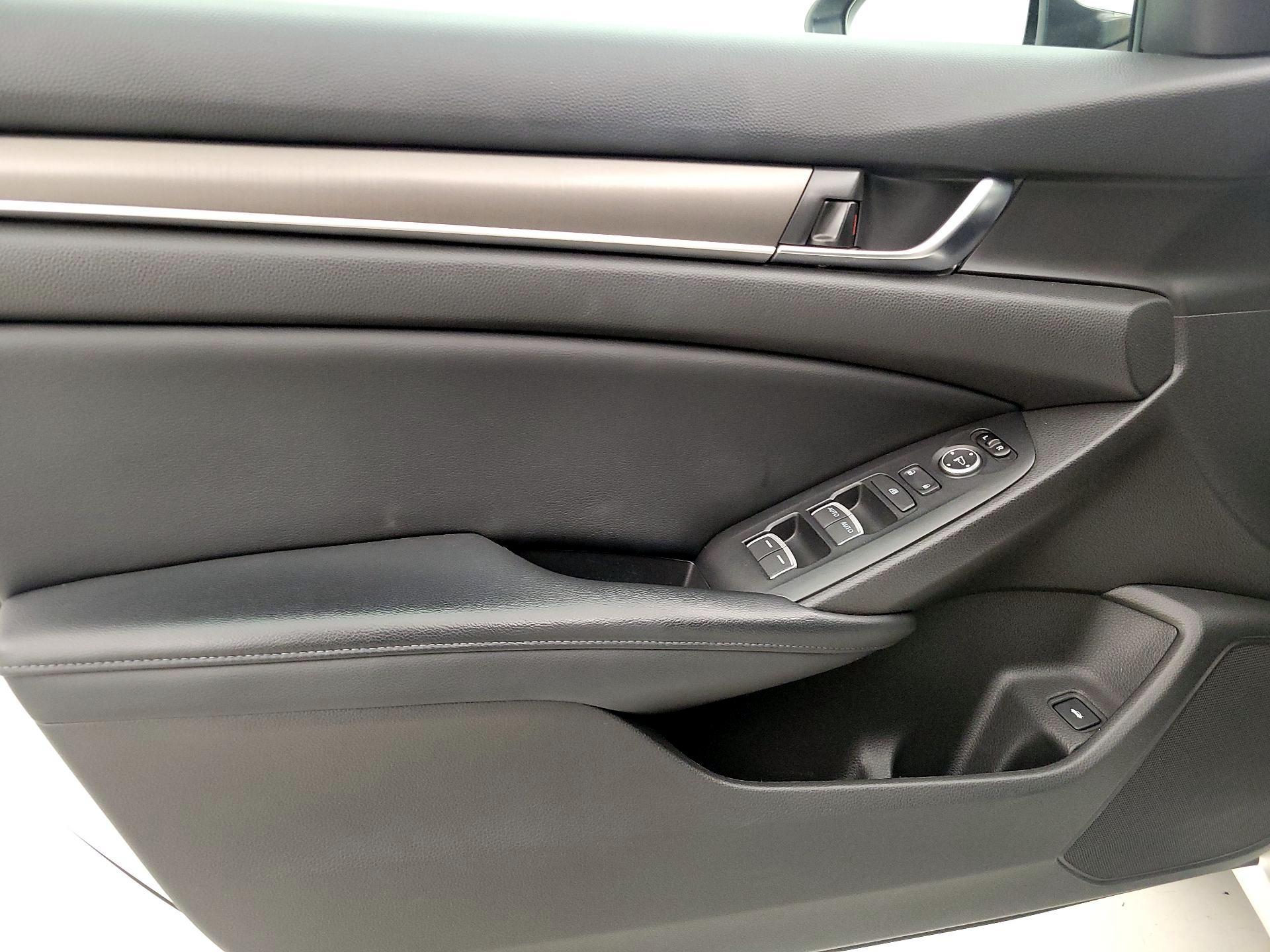 Thumbnail: 2018 Honda Accord - 12