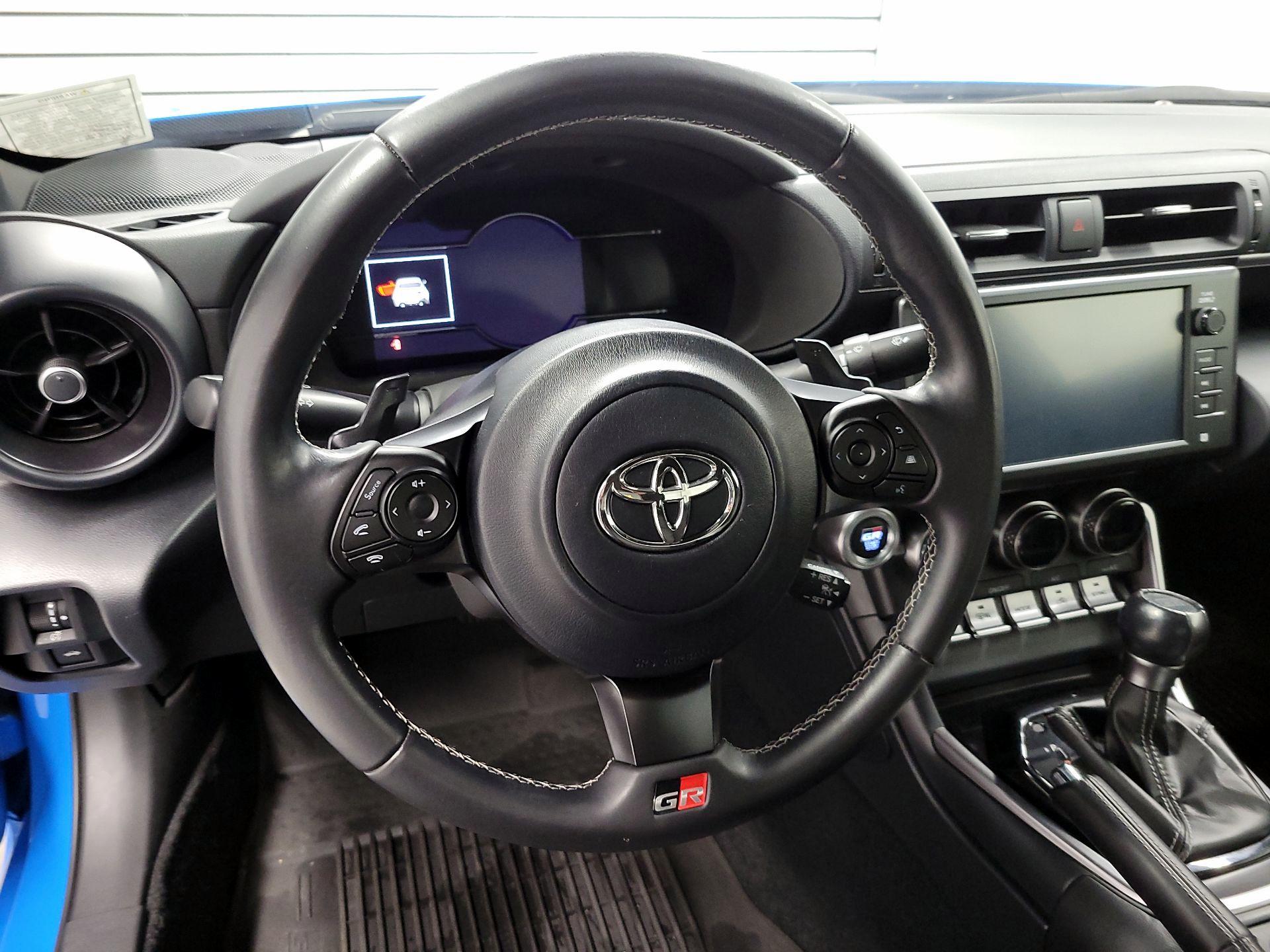 Thumbnail: 2023 Toyota GR86 - 10