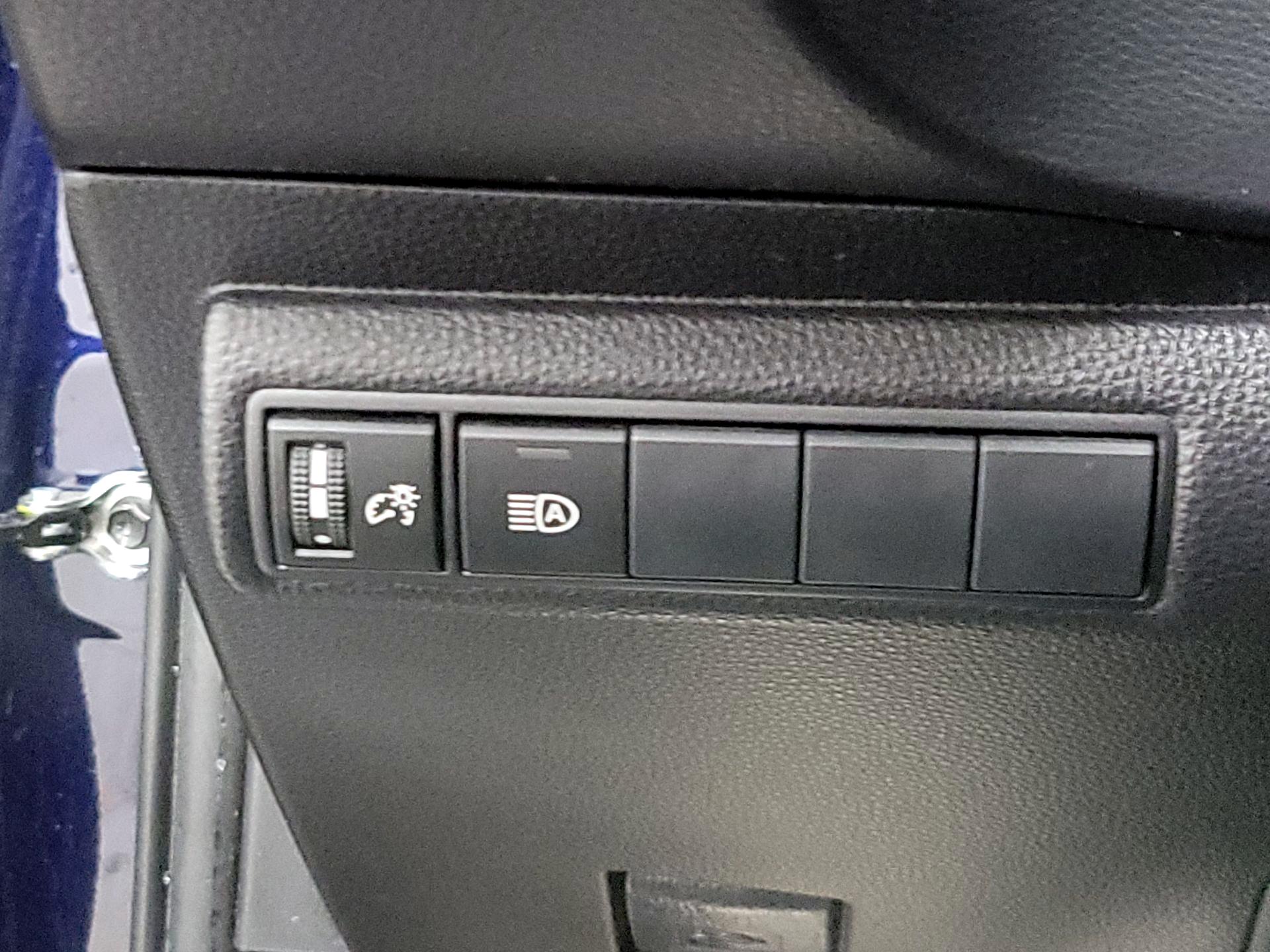 Thumbnail: 2023 Toyota Corolla - 13