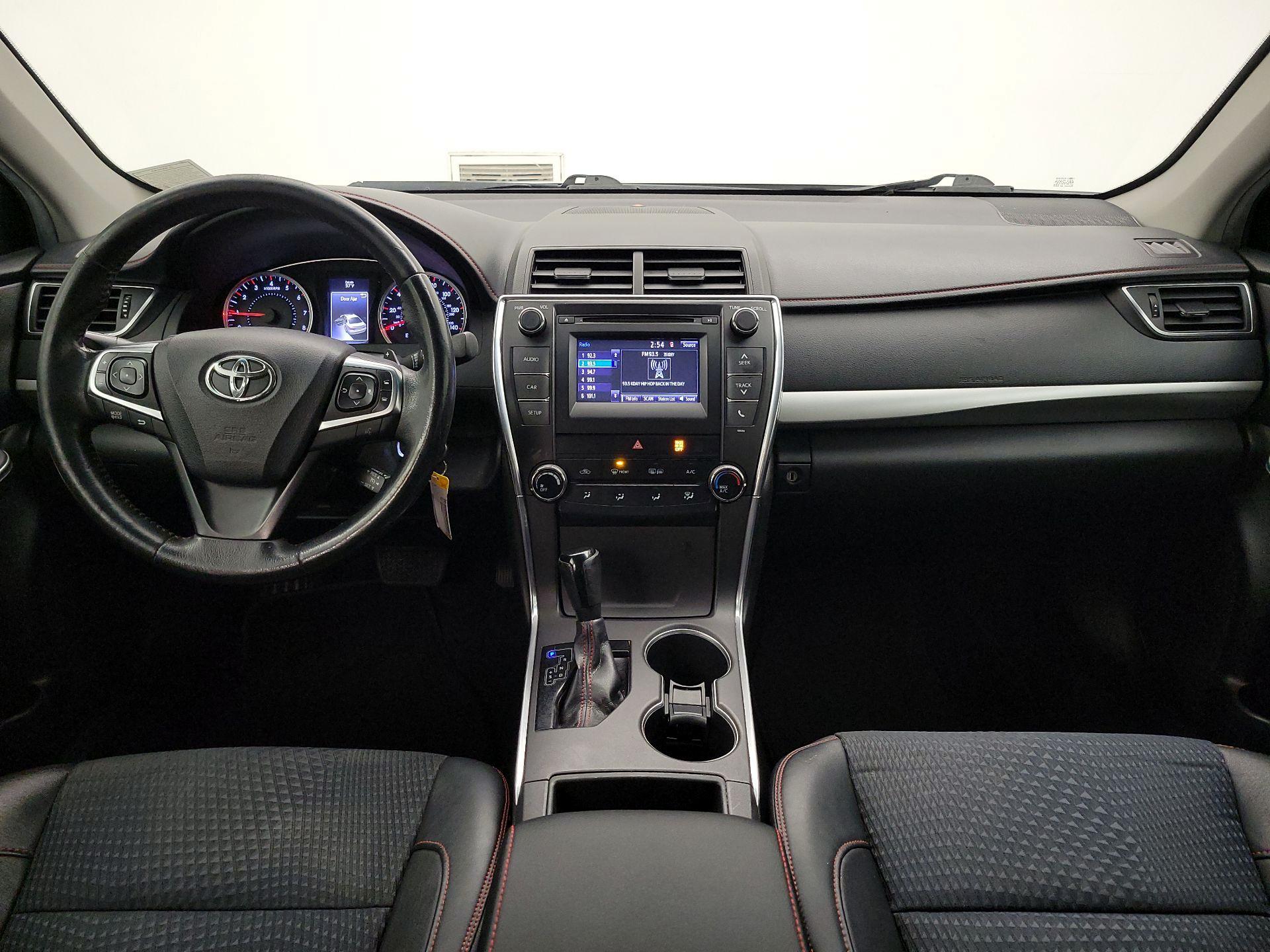 Thumbnail: 2015 Toyota Camry - 9