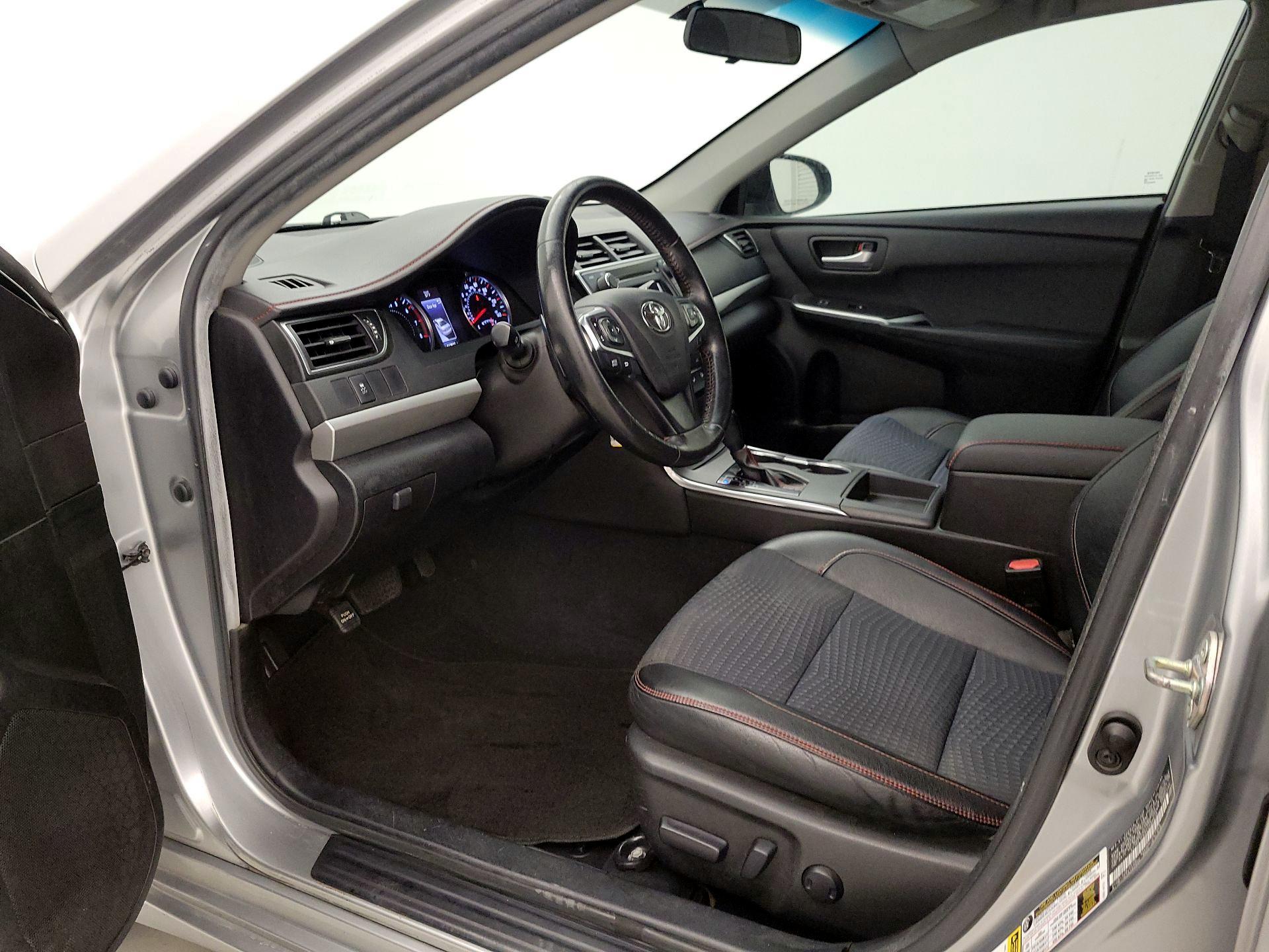 Thumbnail: 2015 Toyota Camry - 11