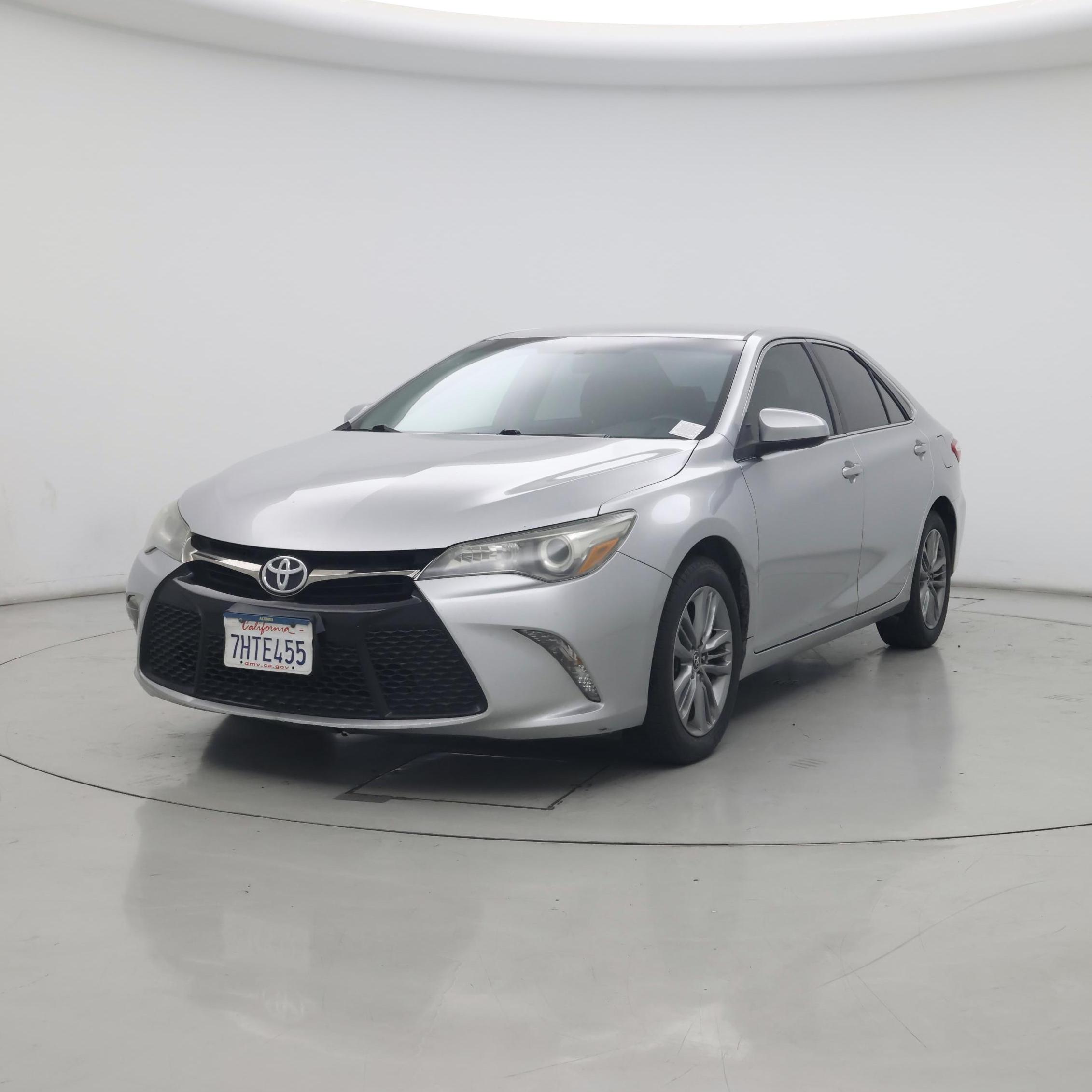 Thumbnail: 2015 Toyota Camry - 4