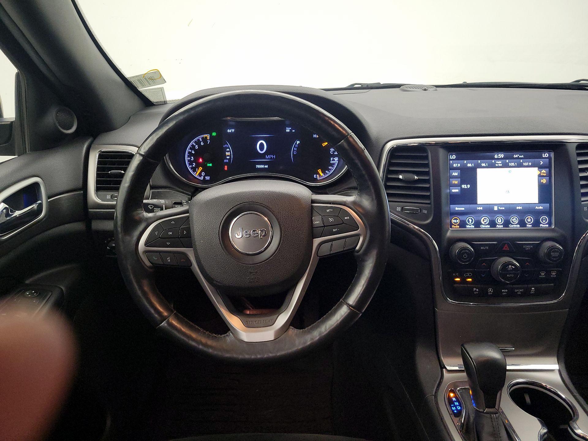 Thumbnail: 2018 Jeep Grand Cherokee - 10