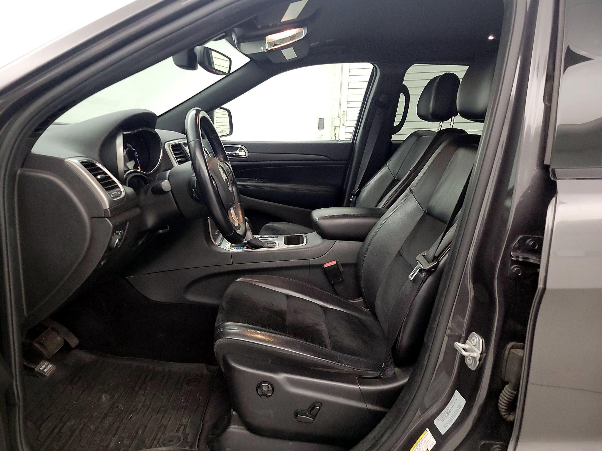 Thumbnail: 2018 Jeep Grand Cherokee - 11