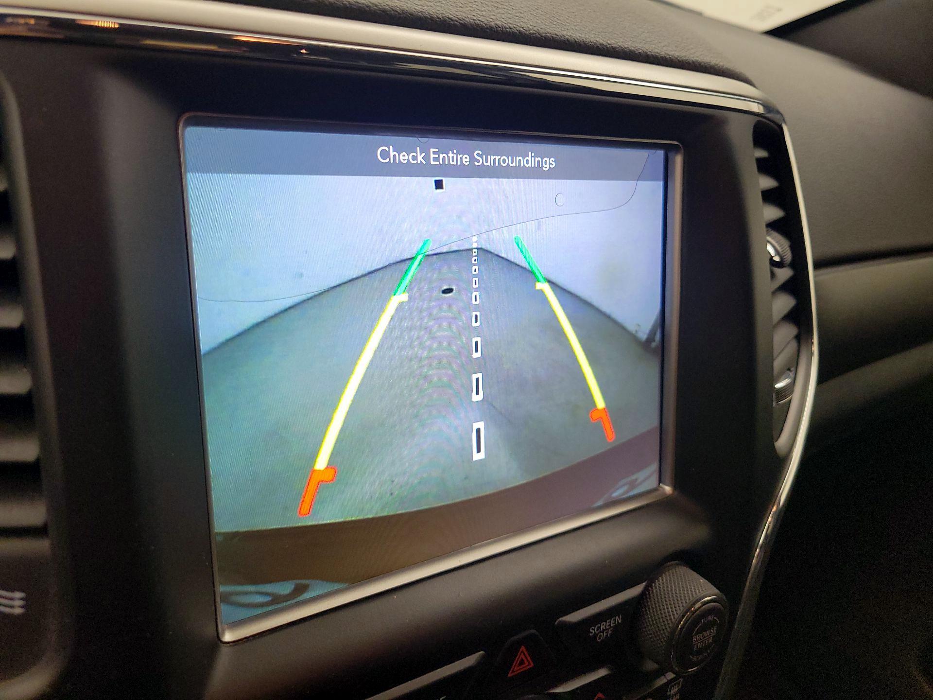 Thumbnail: 2018 Jeep Grand Cherokee - 14