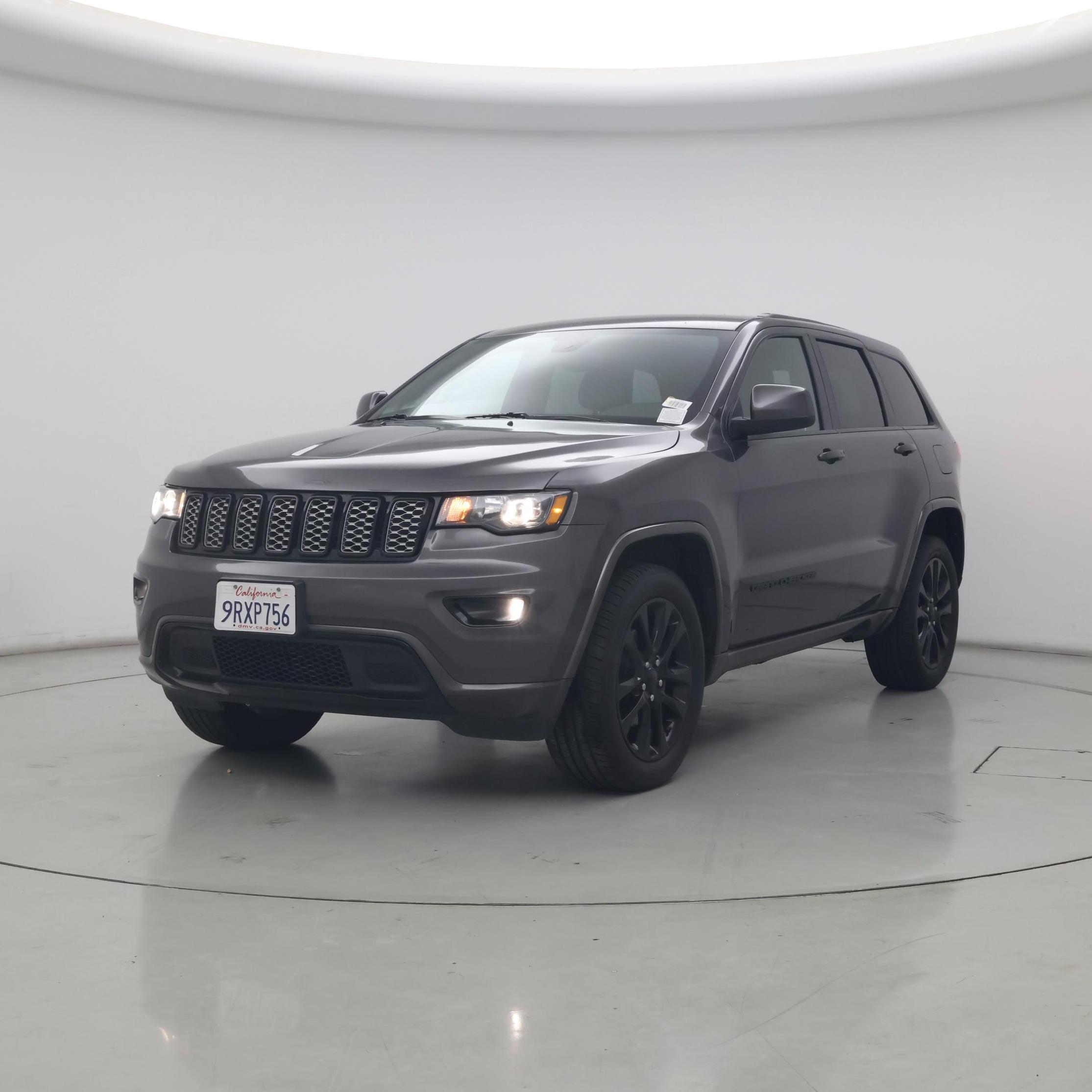 Thumbnail: 2018 Jeep Grand Cherokee - 4