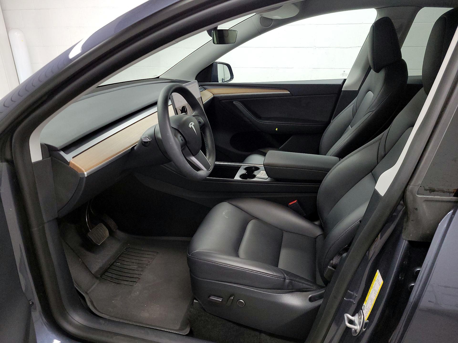 Thumbnail: 2023 Tesla Model Y - 11