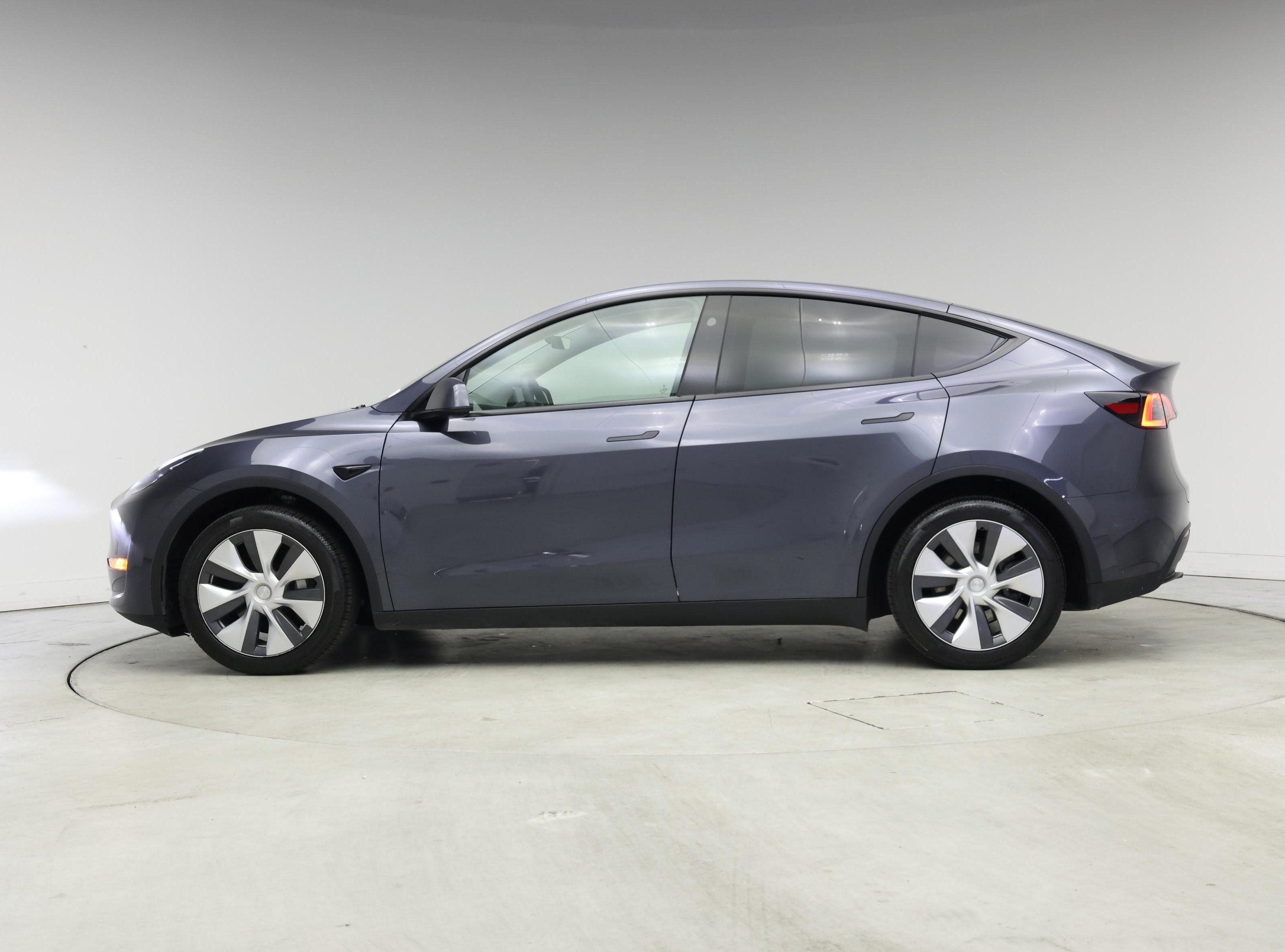 Thumbnail: 2023 Tesla Model Y - 3