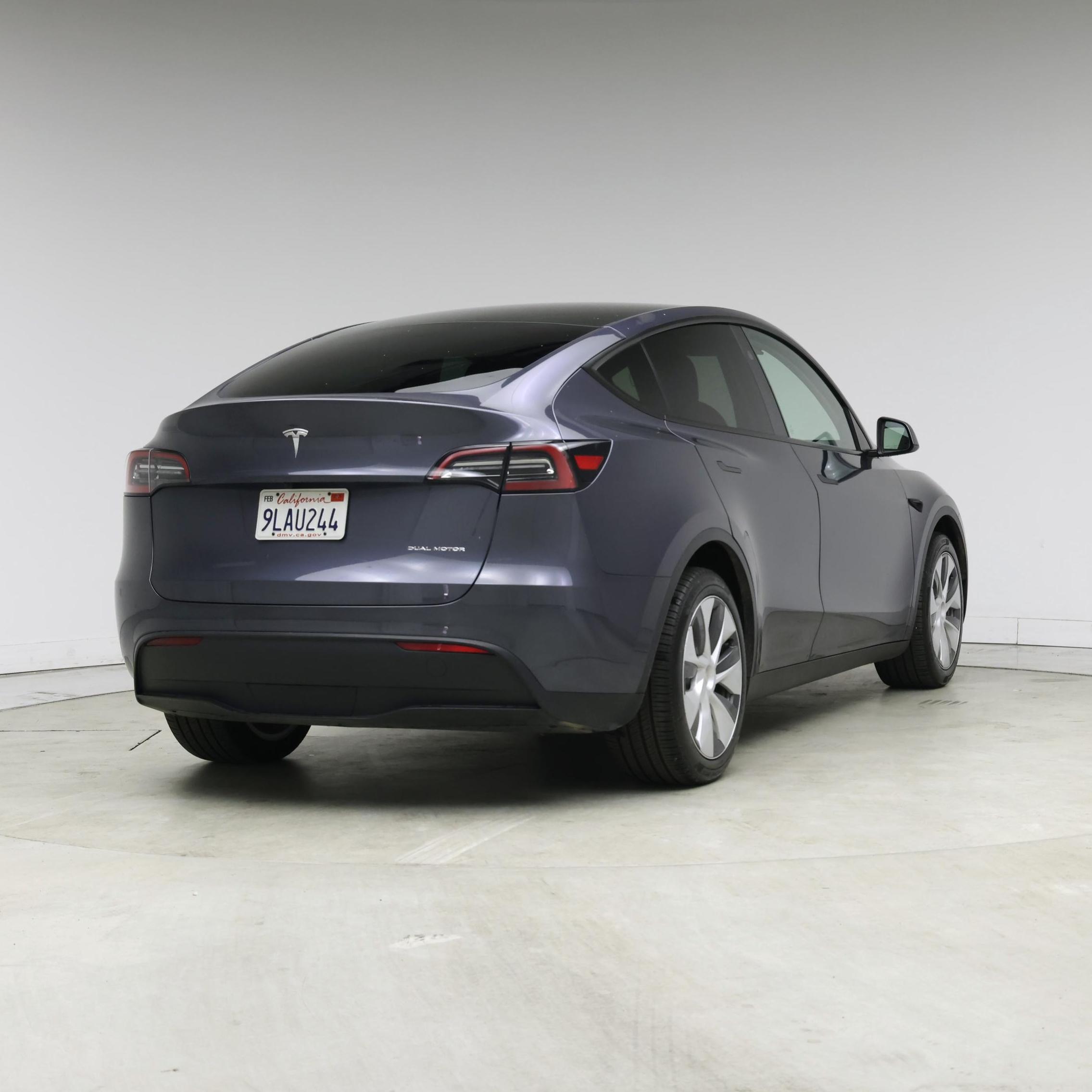 Thumbnail: 2023 Tesla Model Y - 8