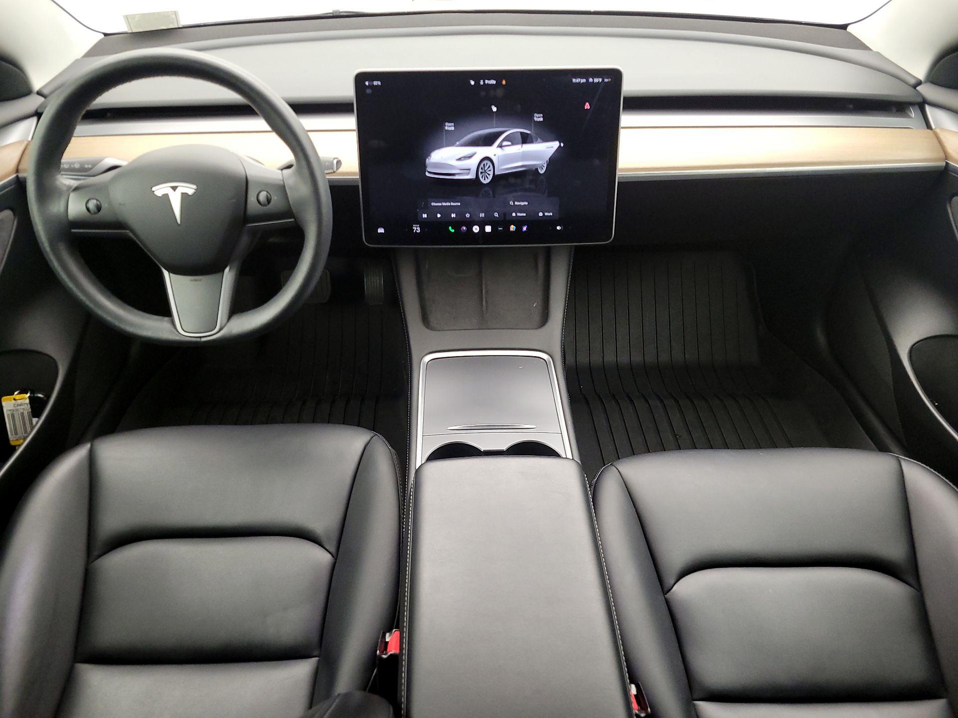 Thumbnail: 2023 Tesla Model 3 - 9