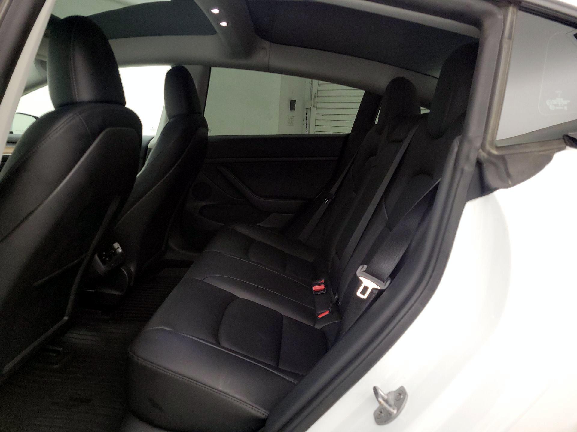 Thumbnail: 2023 Tesla Model 3 - 18