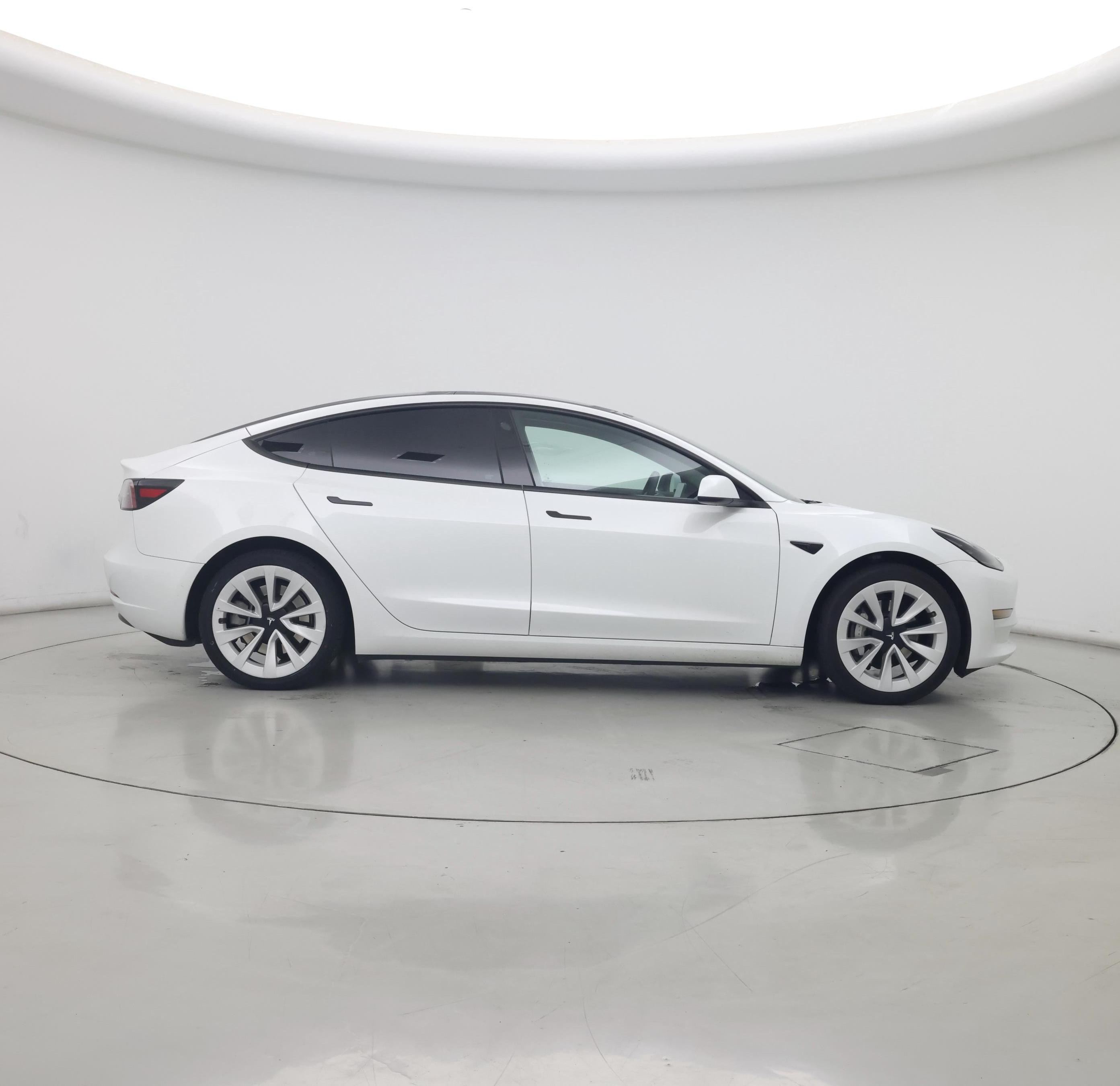 Thumbnail: 2023 Tesla Model 3 - 7