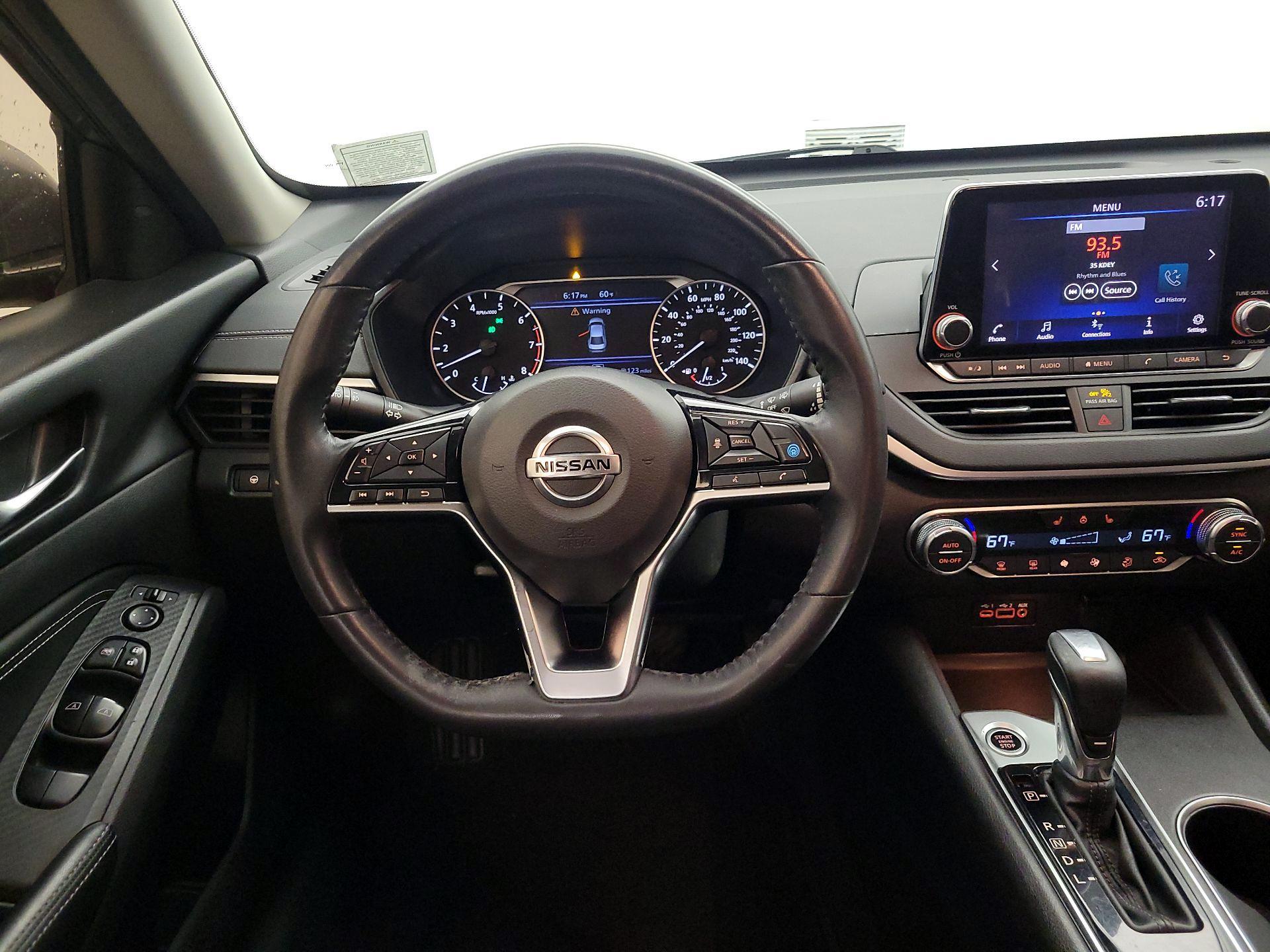 Thumbnail: 2019 Nissan Altima - 10