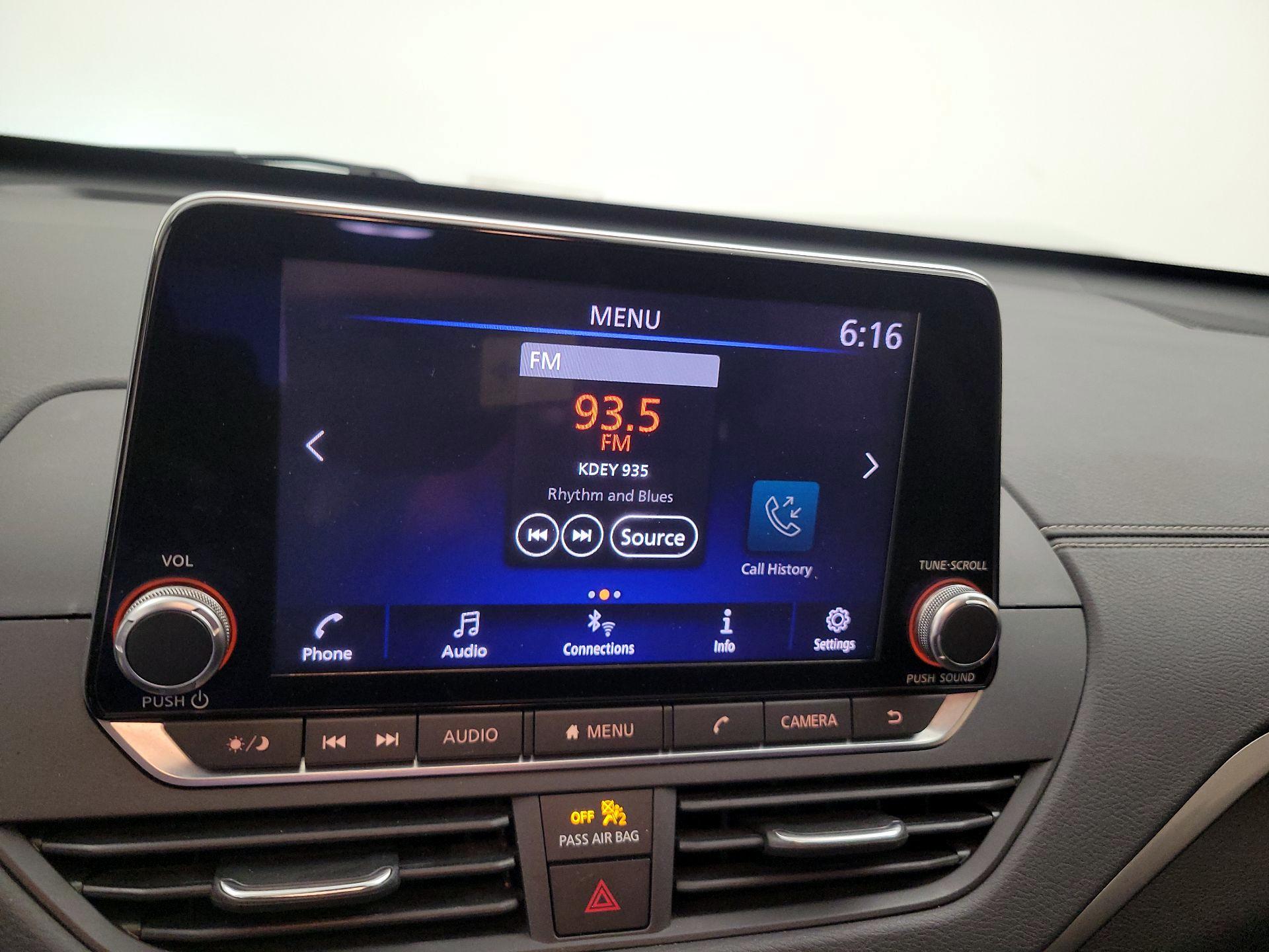 Thumbnail: 2019 Nissan Altima - 15