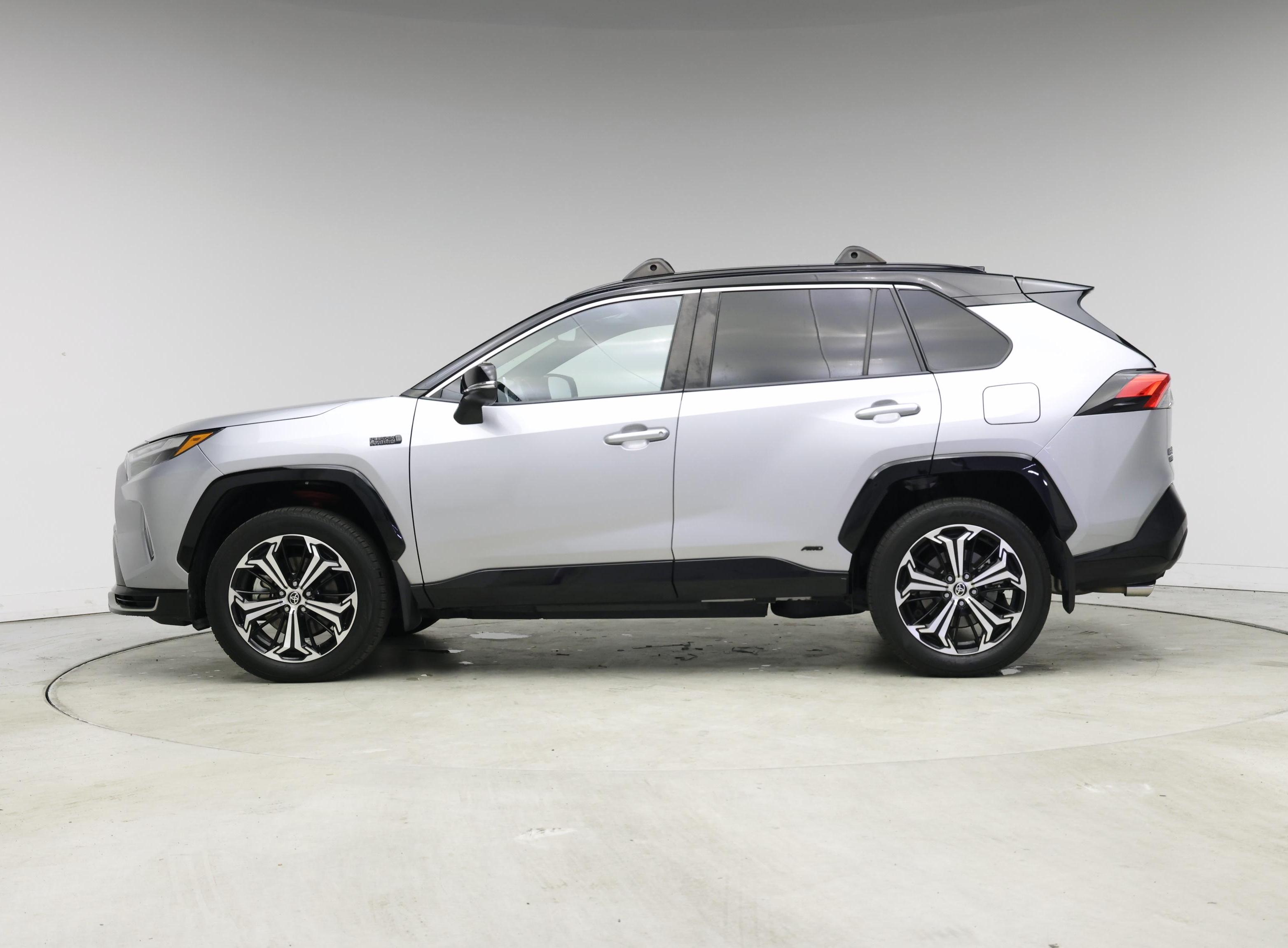 Thumbnail: 2022 Toyota RAV4 - 3
