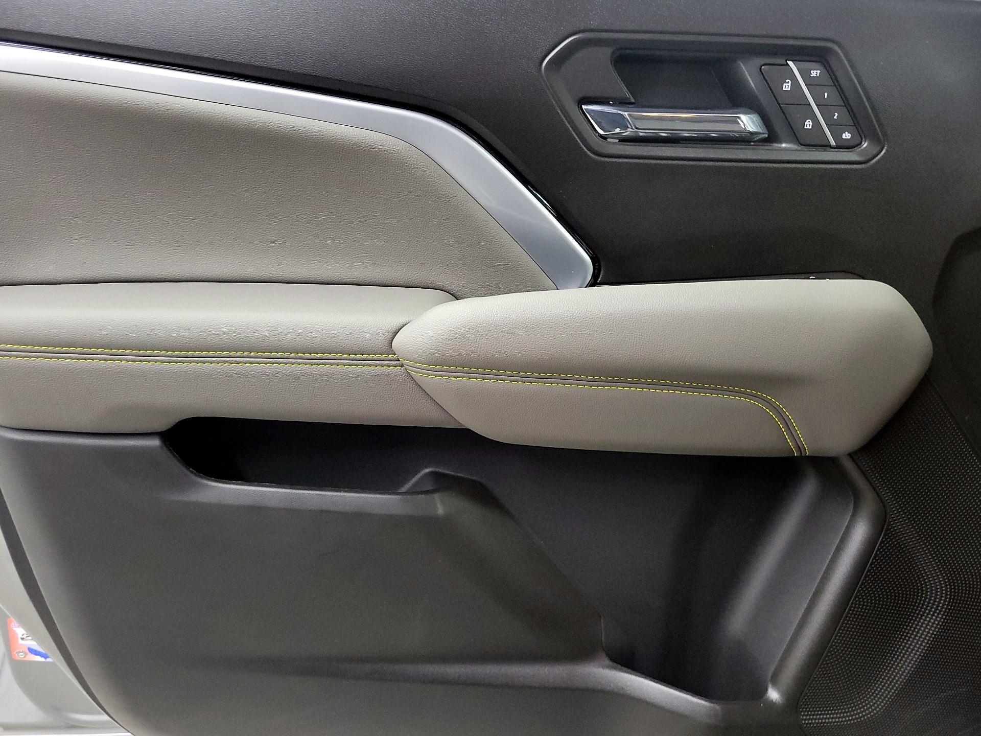 Thumbnail: 2026 Chevrolet Colorado - 12