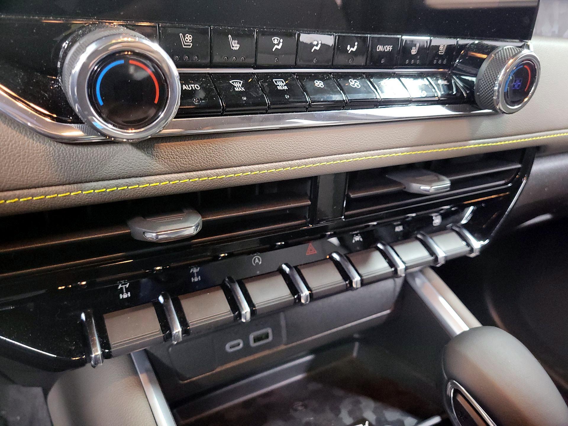 Thumbnail: 2026 Chevrolet Colorado - 16