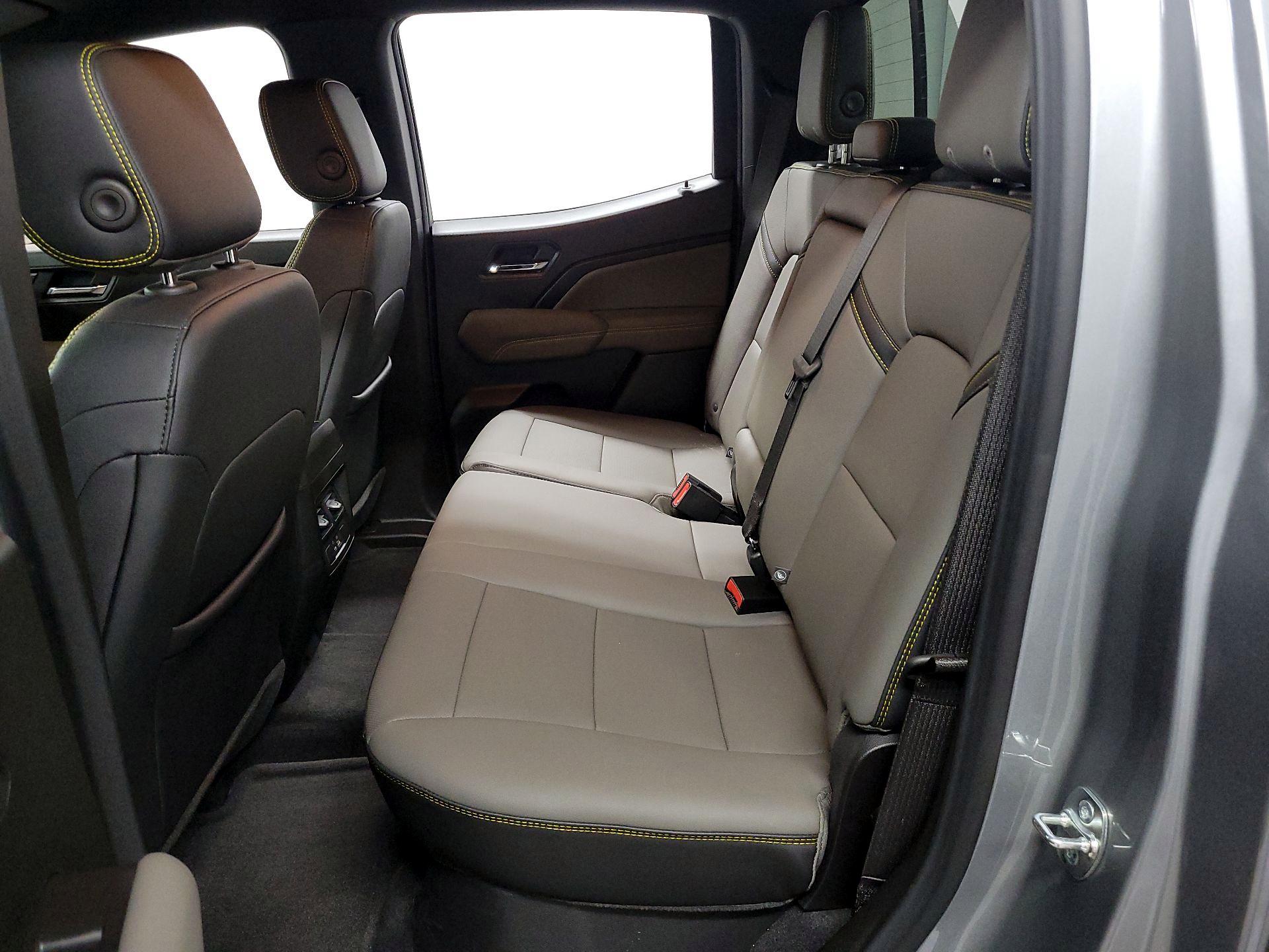 Thumbnail: 2026 Chevrolet Colorado - 19