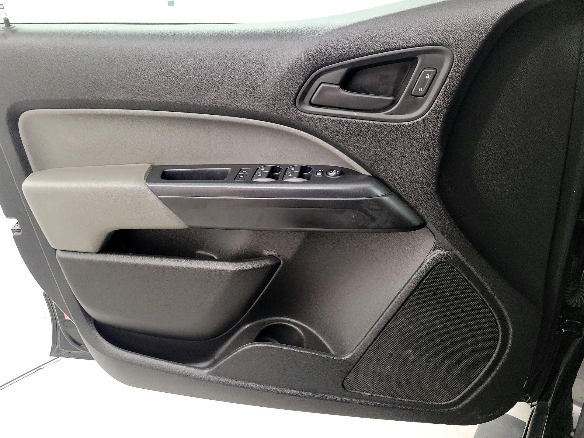 Thumbnail: 2020 Chevrolet Colorado - 12