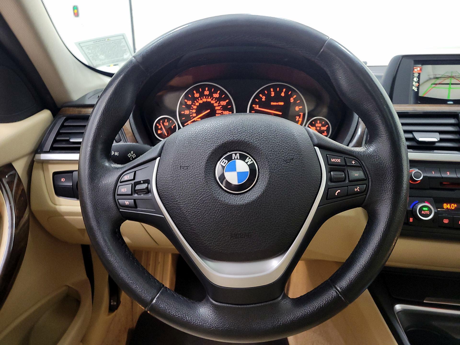 Thumbnail: 2015 BMW 3 Series - 10