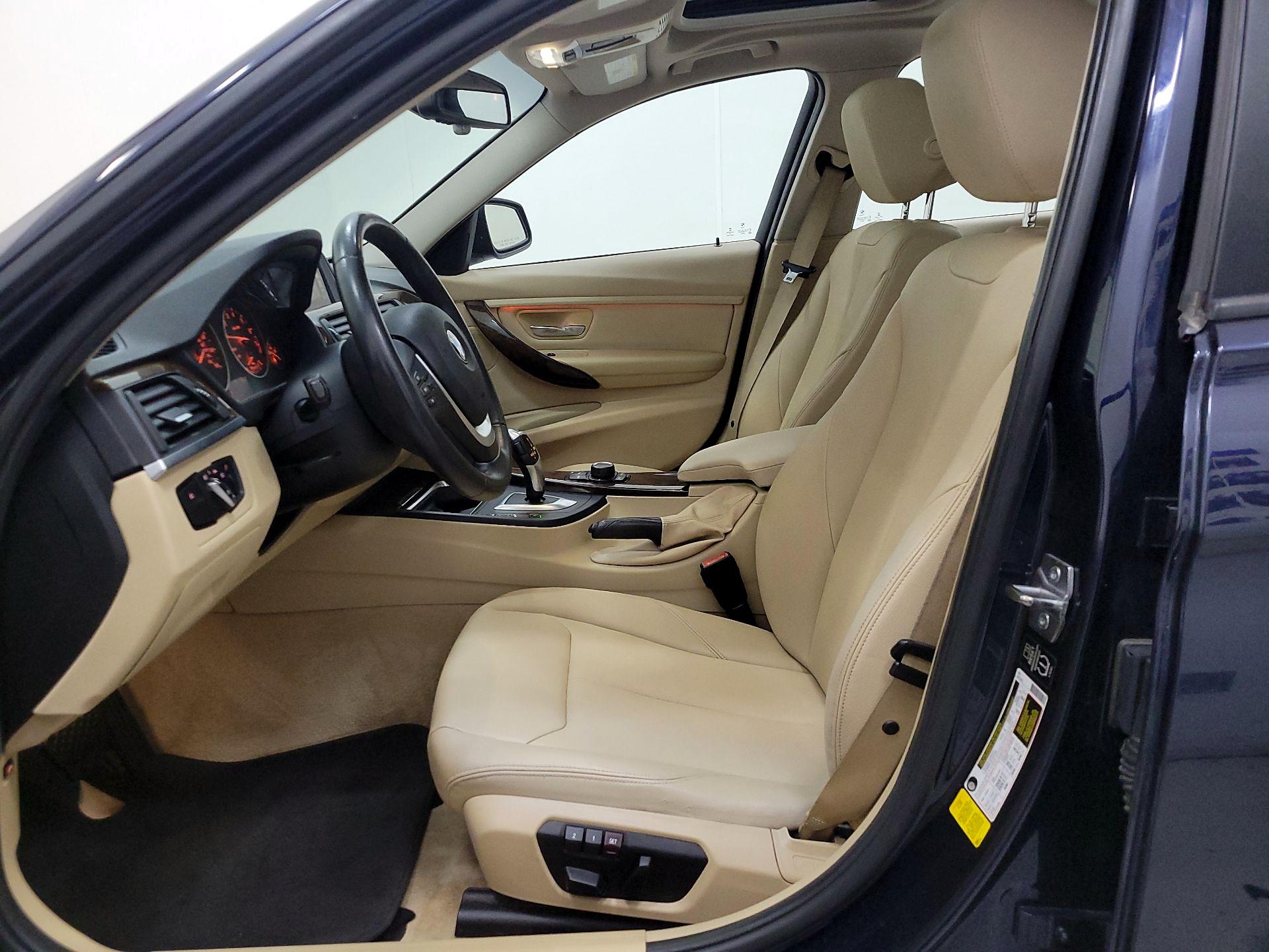 Thumbnail: 2015 BMW 3 Series - 11