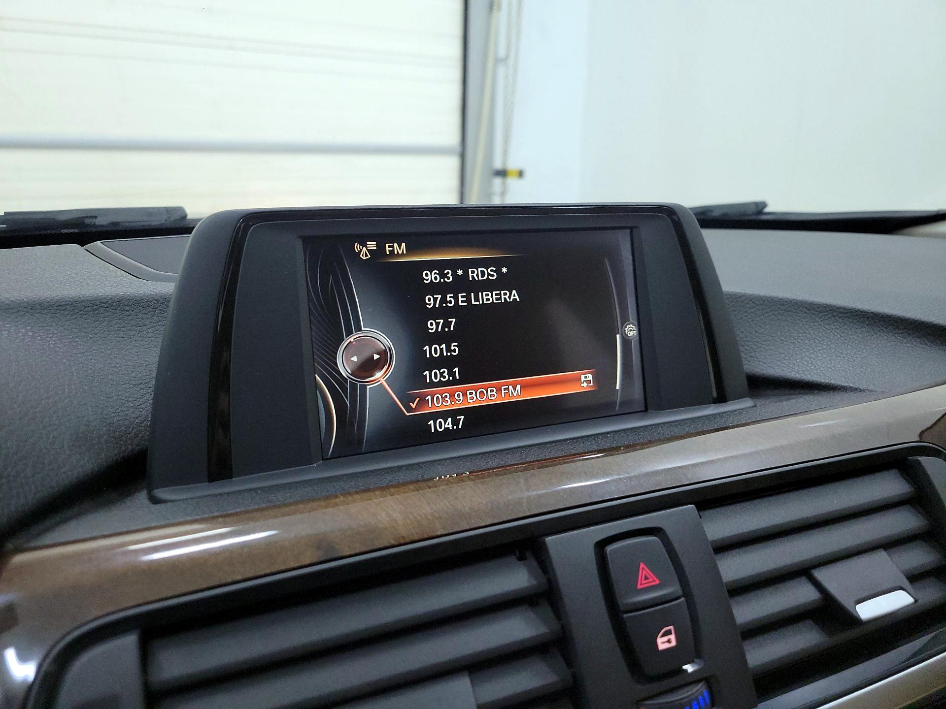 Thumbnail: 2015 BMW 3 Series - 15