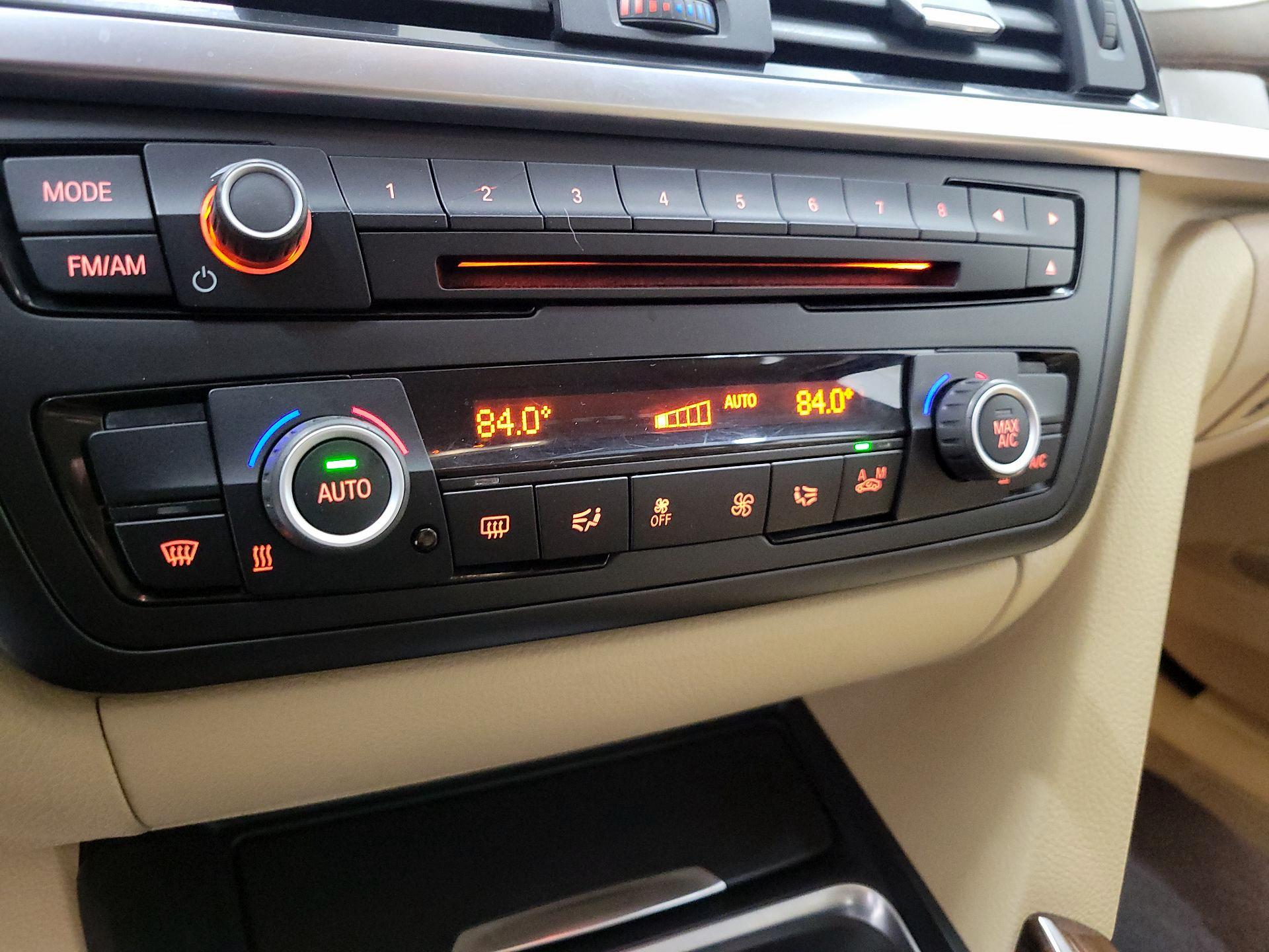 Thumbnail: 2015 BMW 3 Series - 16