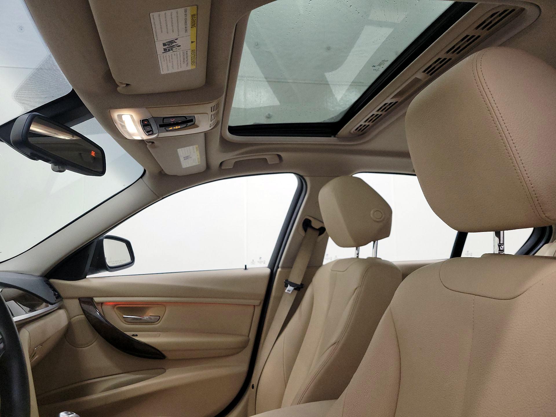 Thumbnail: 2015 BMW 3 Series - 19