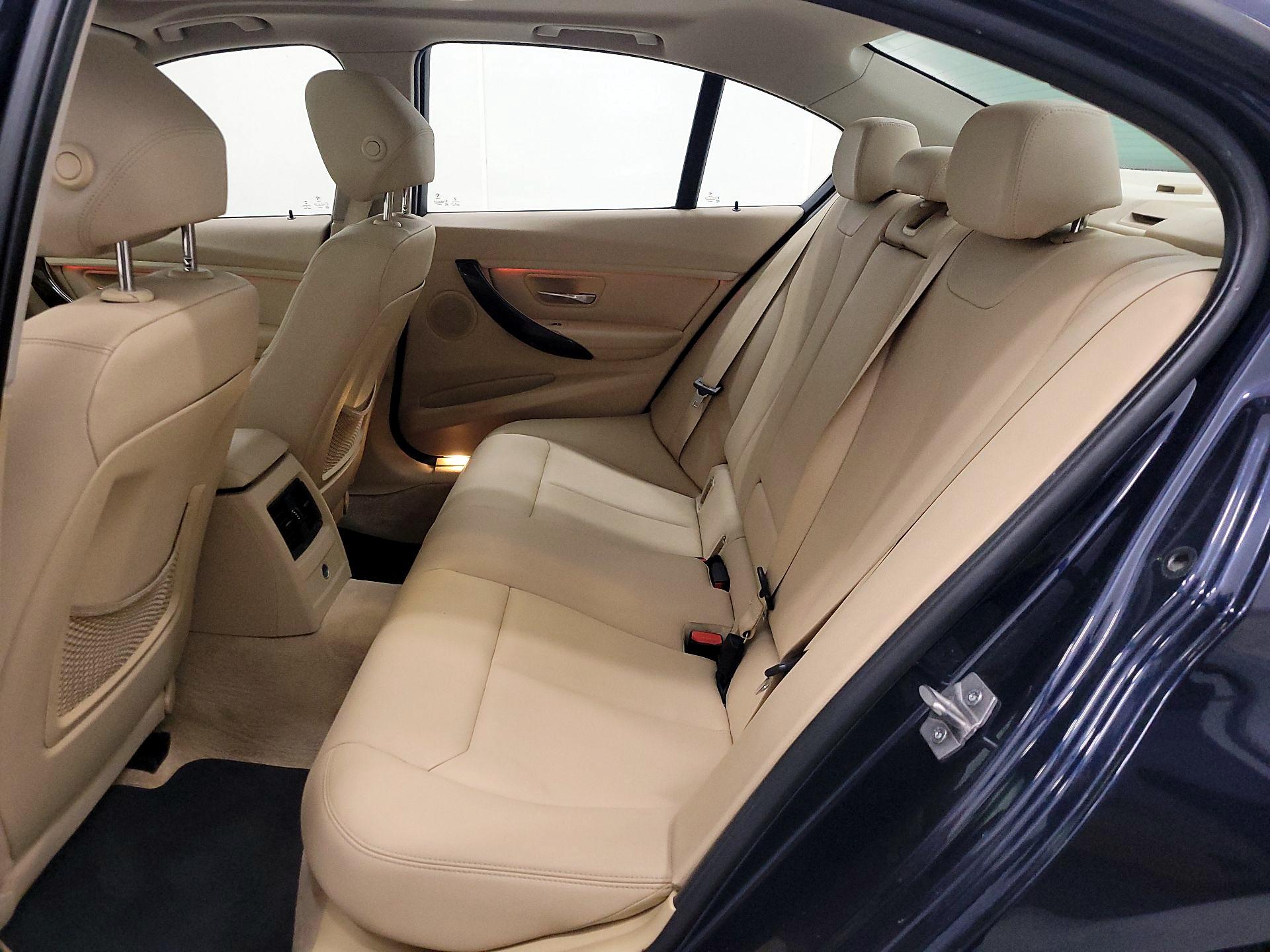 Thumbnail: 2015 BMW 3 Series - 20