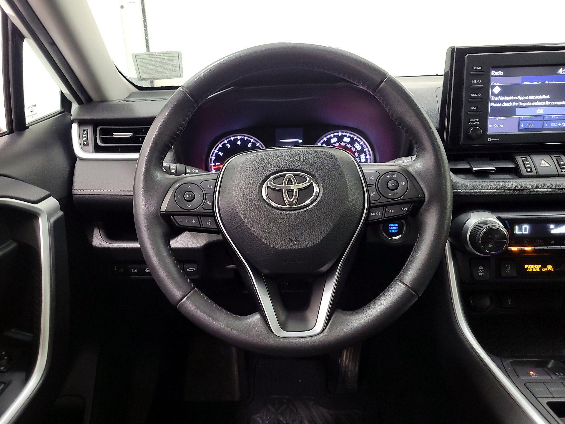 Thumbnail: 2021 Toyota RAV4 - 10