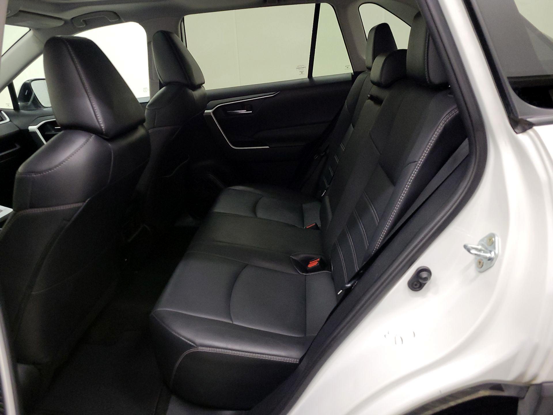 Thumbnail: 2021 Toyota RAV4 - 20