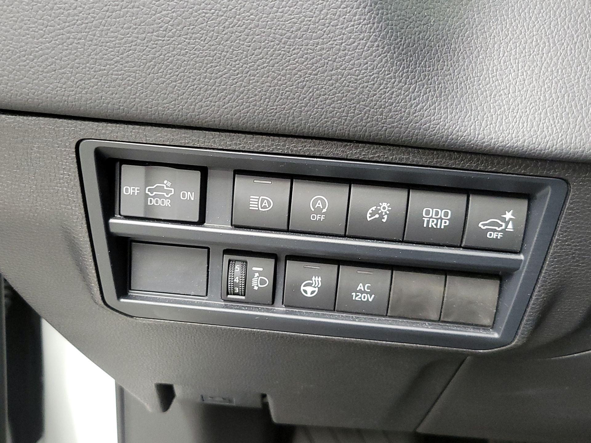 Thumbnail: 2025 Toyota Tundra - 13