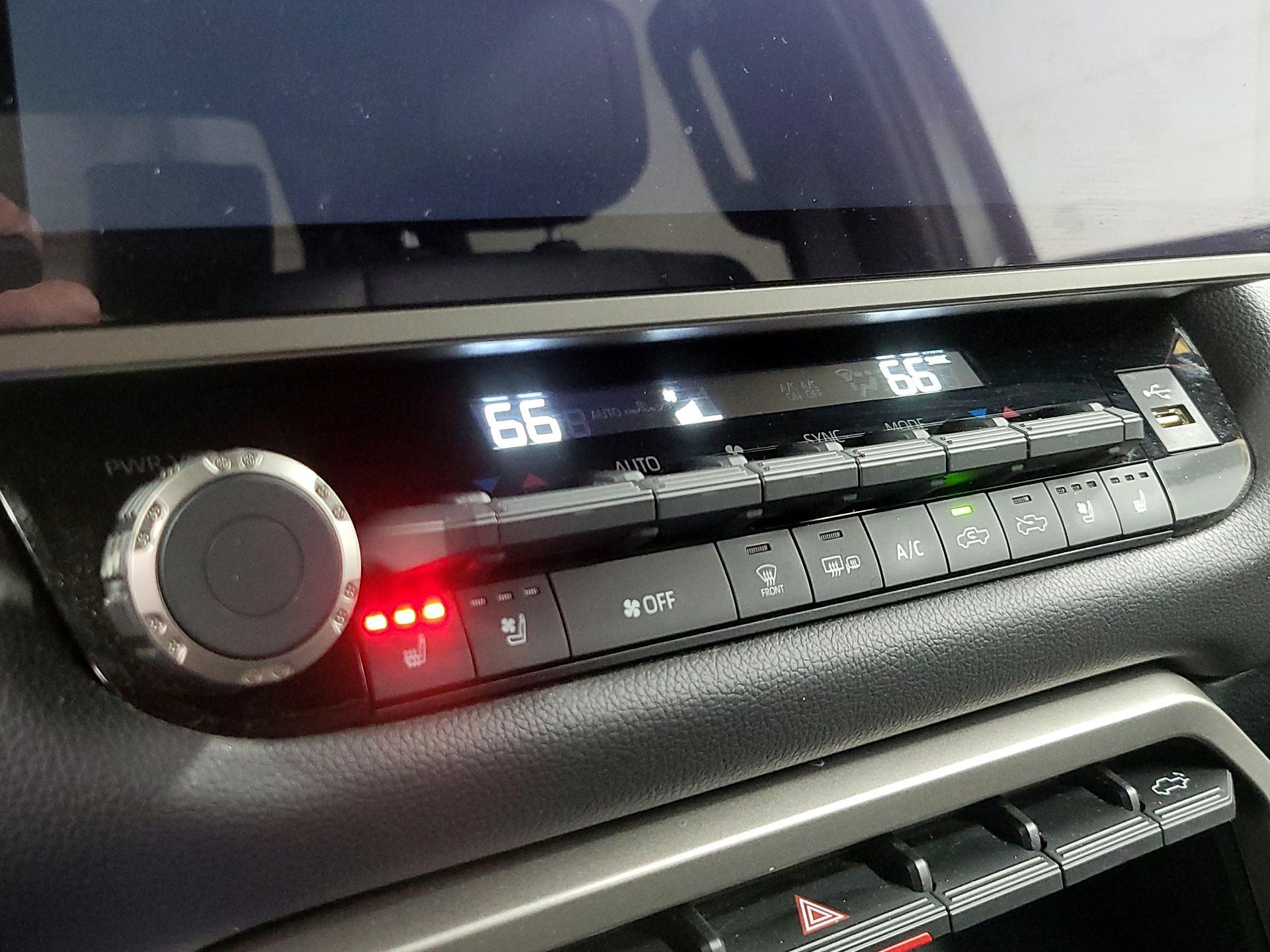 Thumbnail: 2025 Toyota Tundra - 16