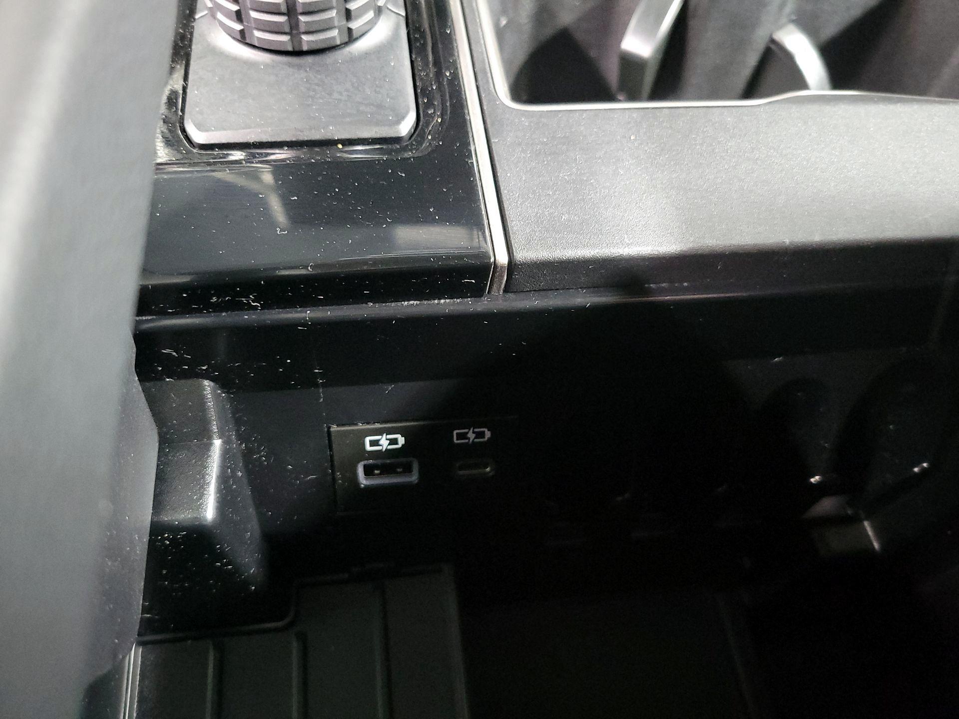 Thumbnail: 2025 Toyota Tundra - 18