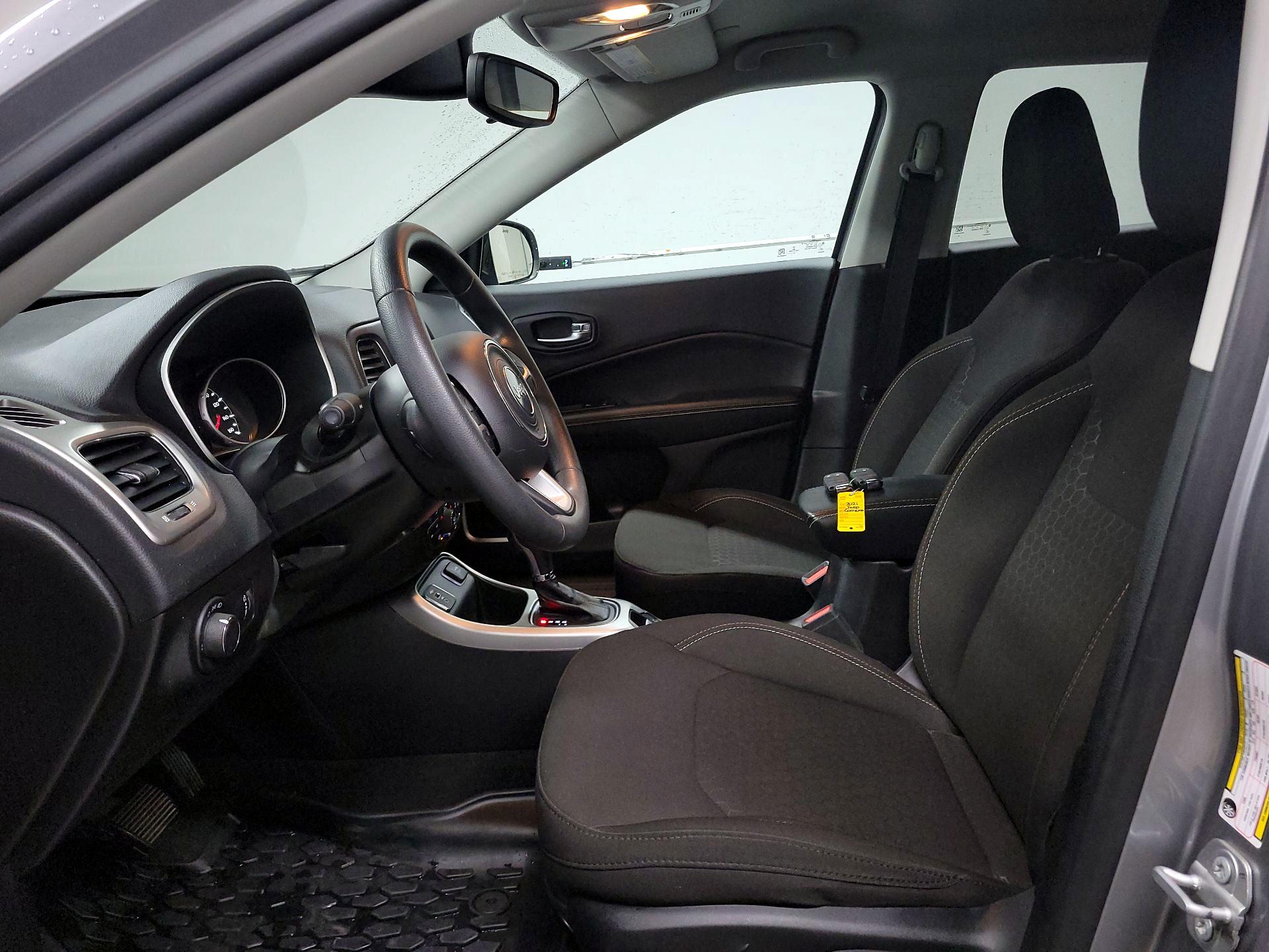 Thumbnail: 2021 Jeep Compass - 11