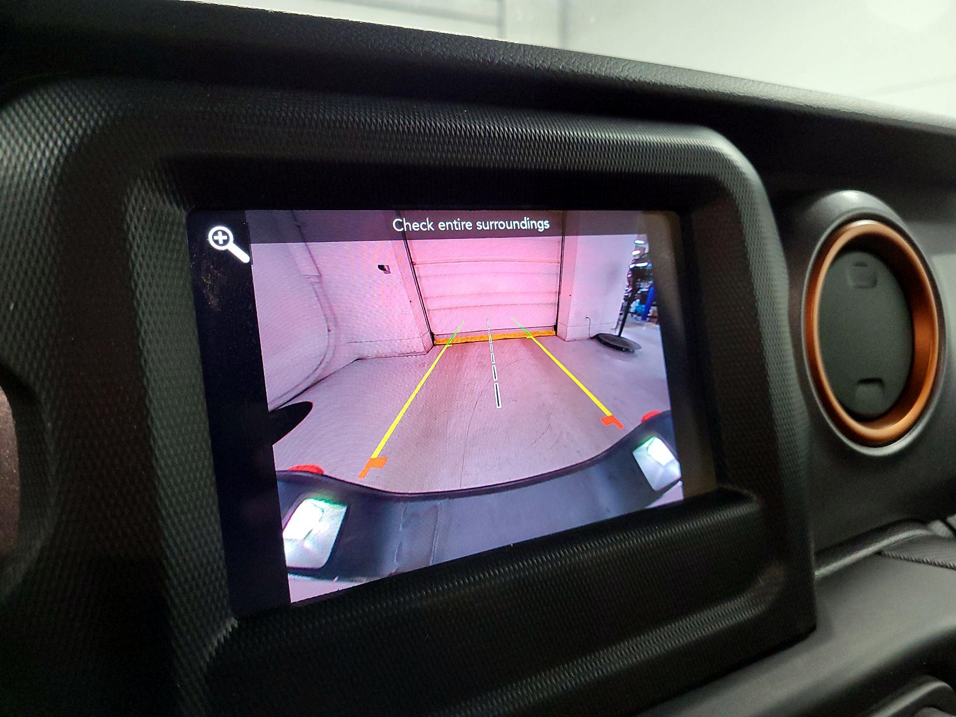 Thumbnail: 2021 Jeep Gladiator - 14