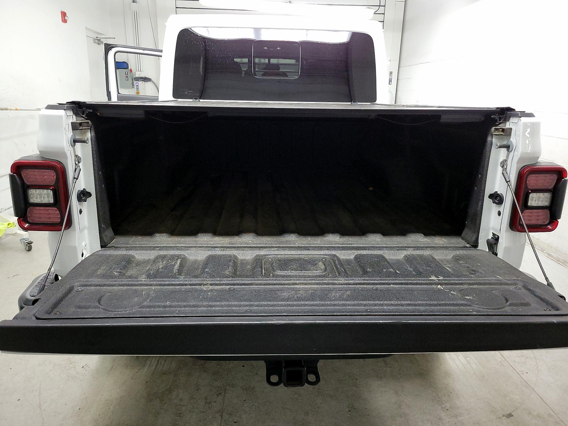 Thumbnail: 2021 Jeep Gladiator - 20