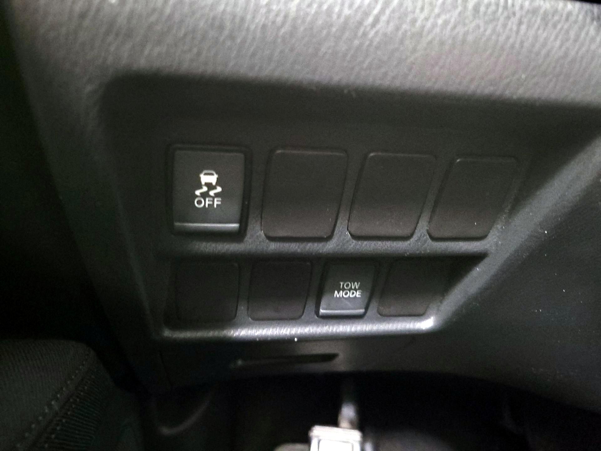 Thumbnail: 2017 Nissan Pathfinder - 13