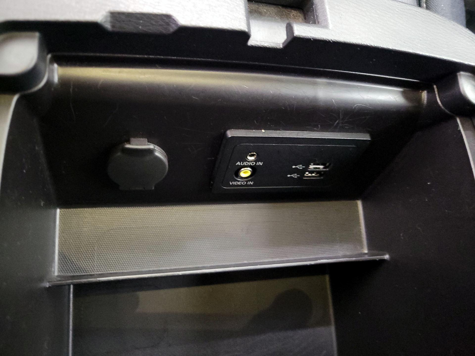 Thumbnail: 2017 Nissan Pathfinder - 18