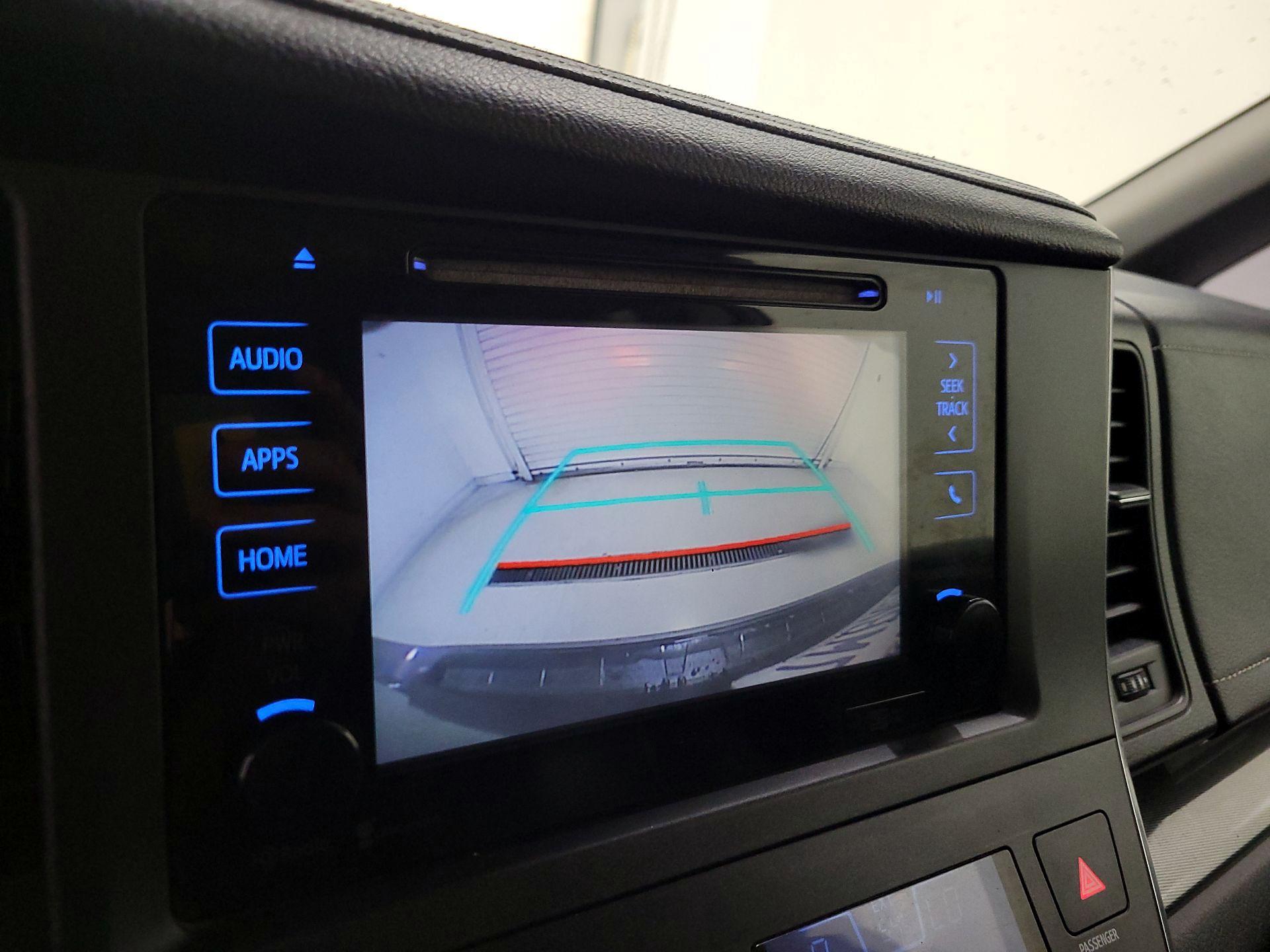 Thumbnail: 2015 Toyota Sienna - 15