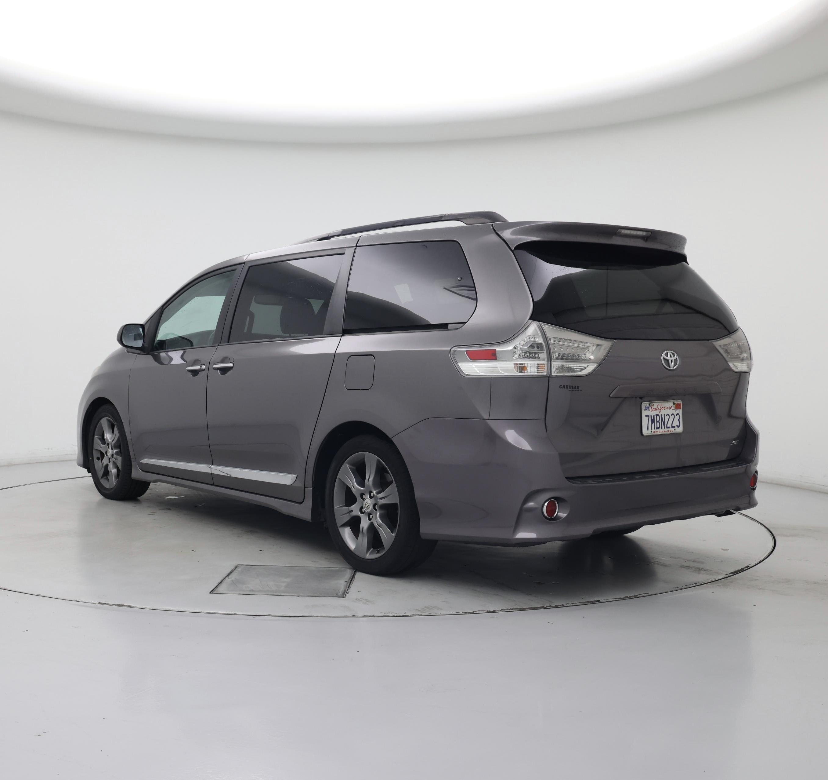 Thumbnail: 2015 Toyota Sienna - 2