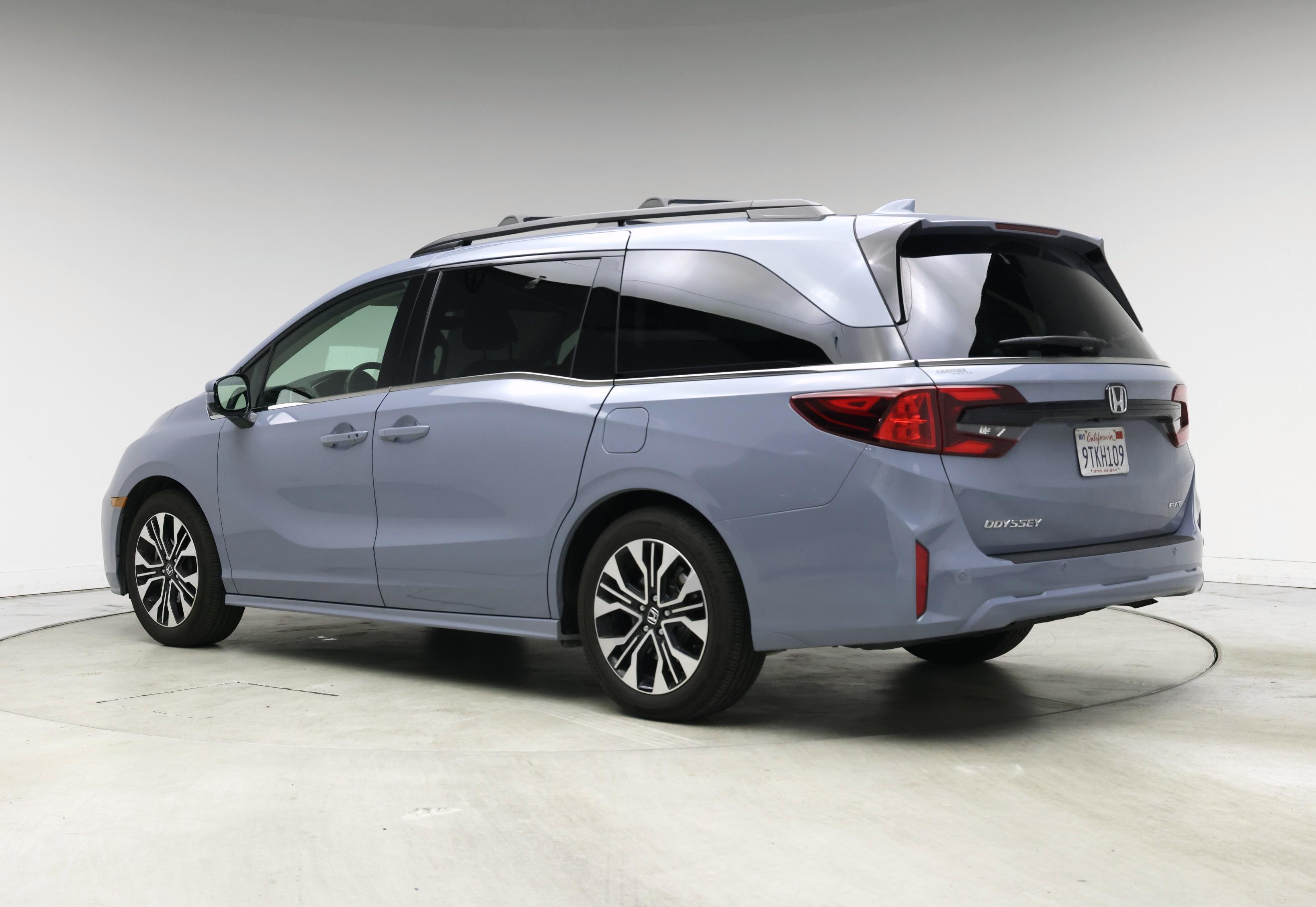 Thumbnail: 2025 Honda Odyssey - 2