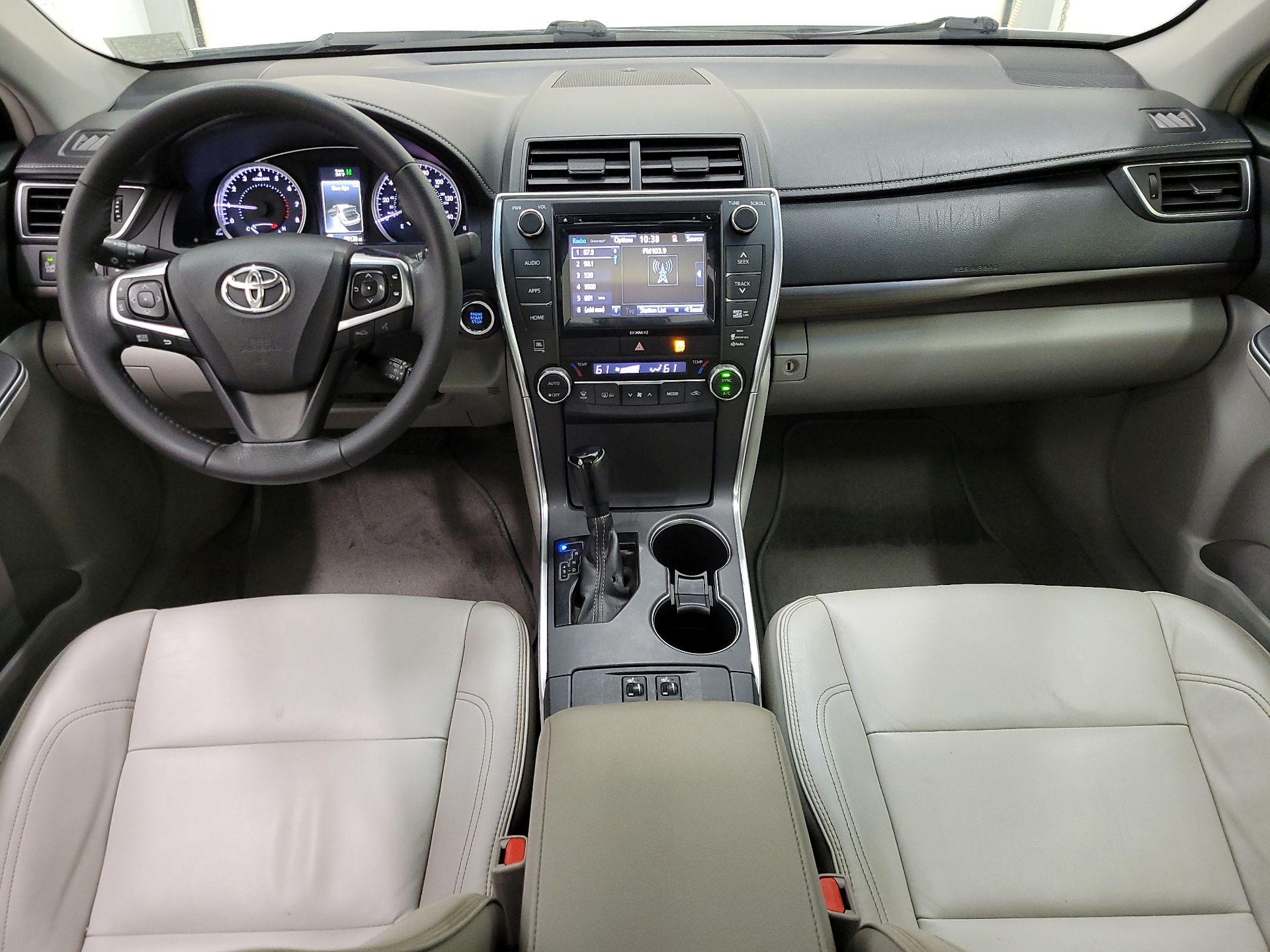 Thumbnail: 2017 Toyota Camry - 9