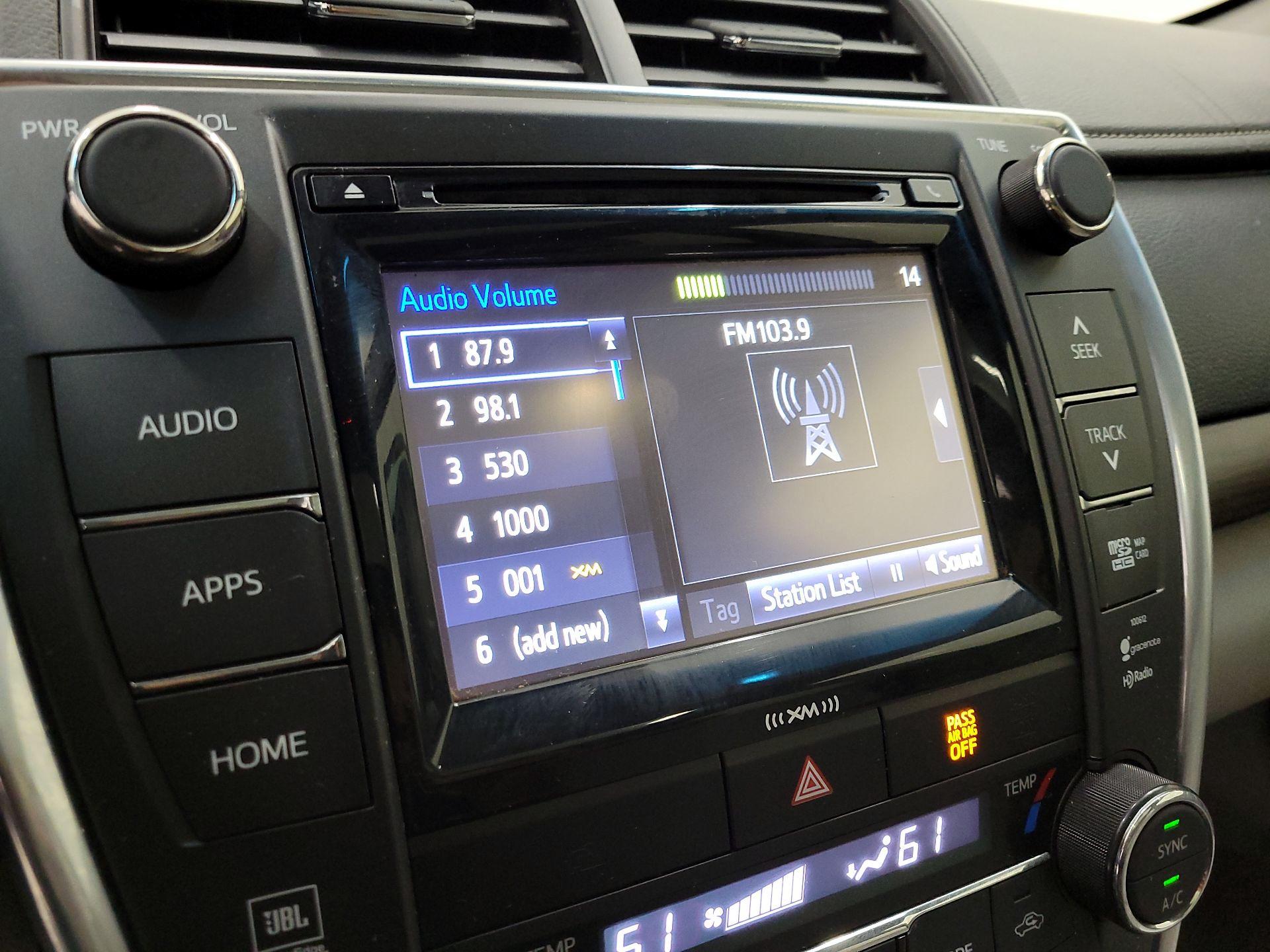 Thumbnail: 2017 Toyota Camry - 15