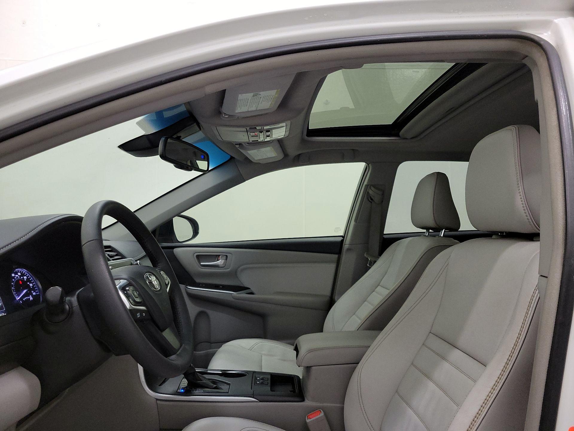 Thumbnail: 2017 Toyota Camry - 19