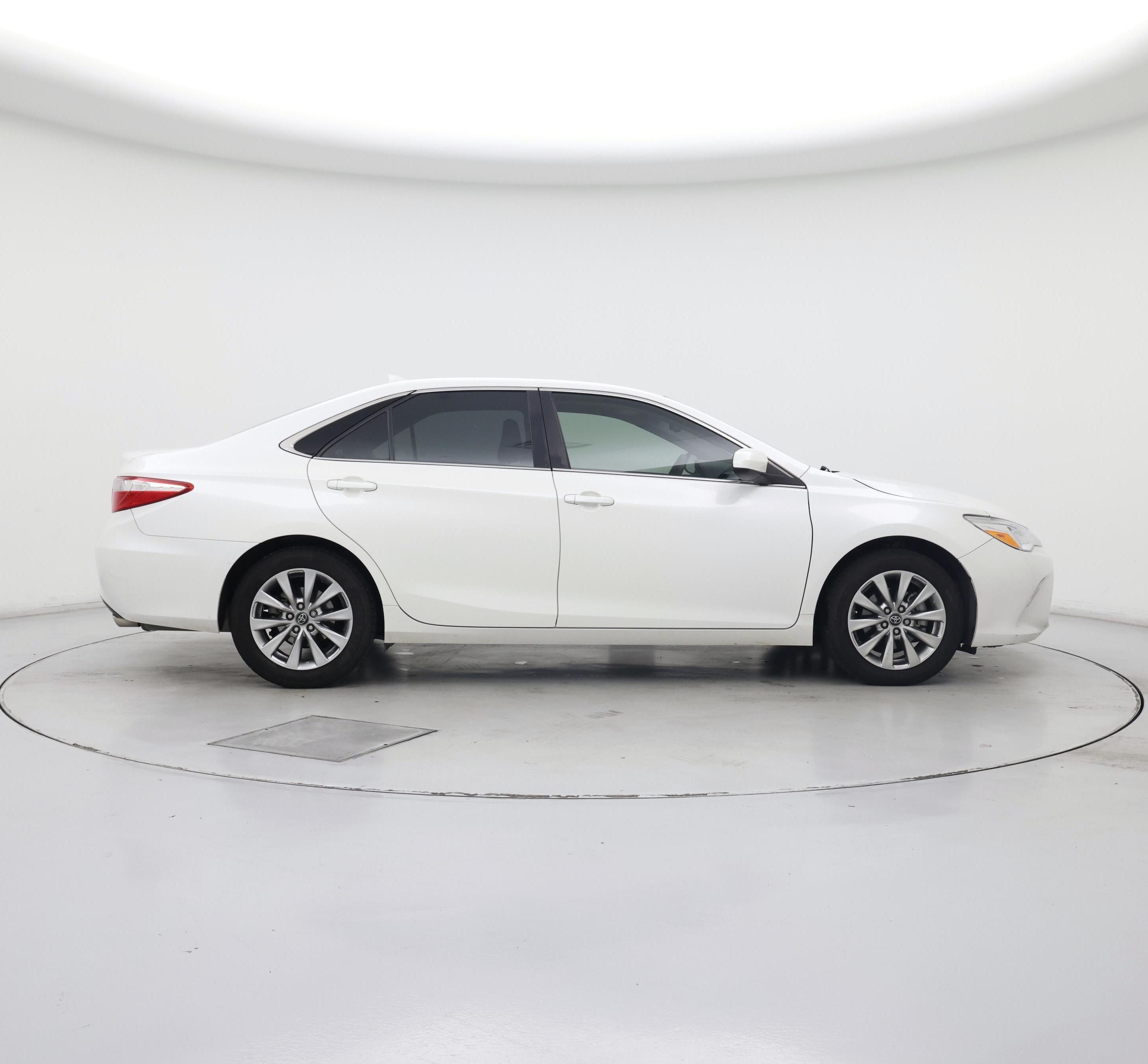 Thumbnail: 2017 Toyota Camry - 7