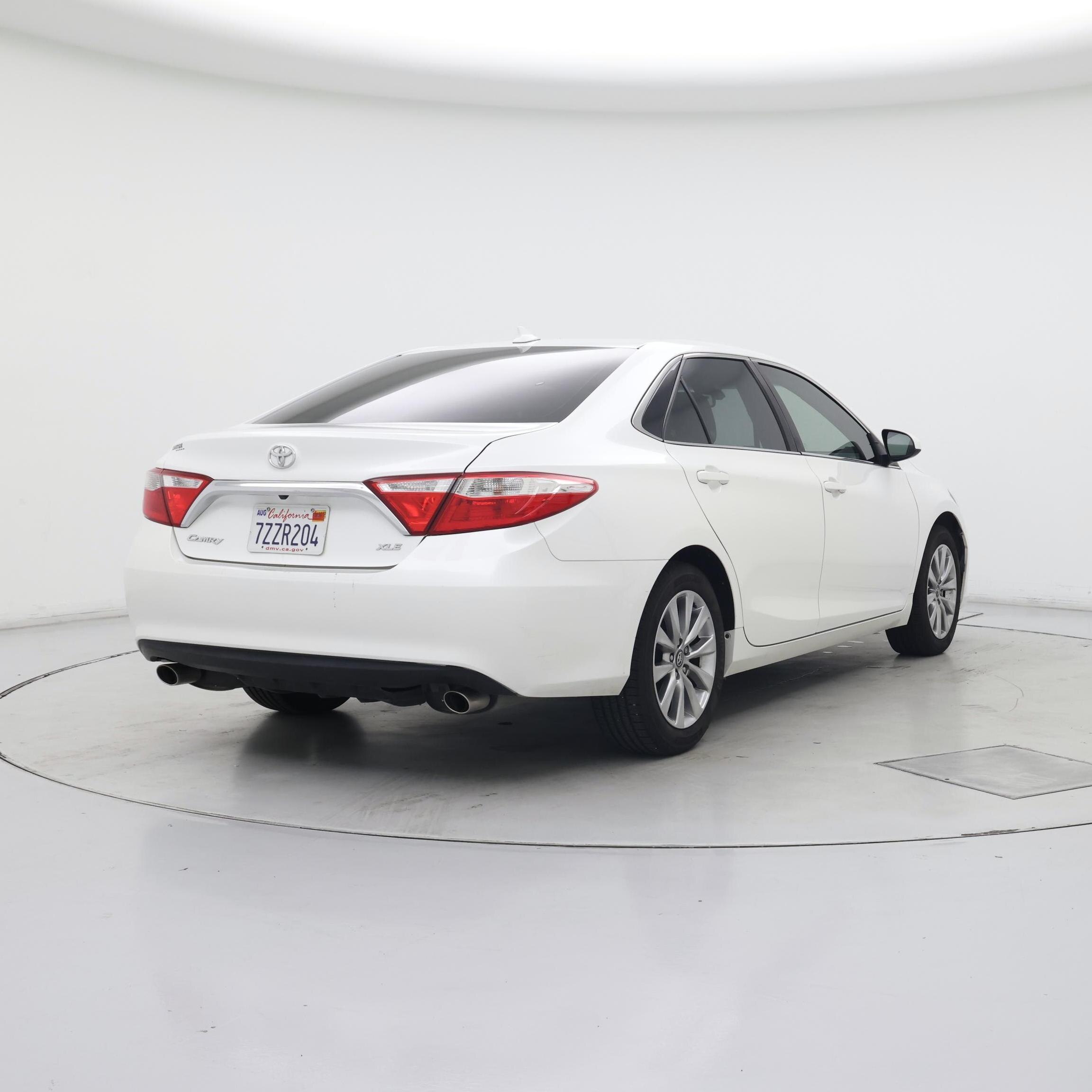 Thumbnail: 2017 Toyota Camry - 8