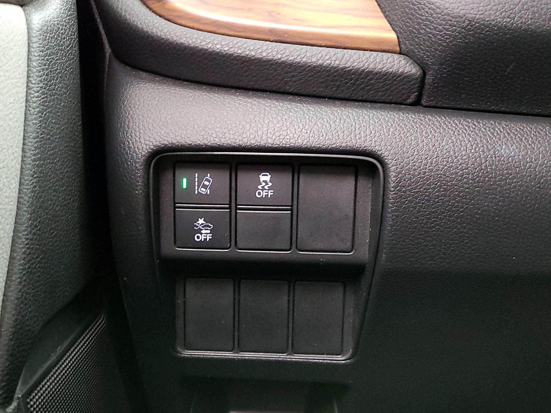 Thumbnail: 2017 Honda CR-V - 13